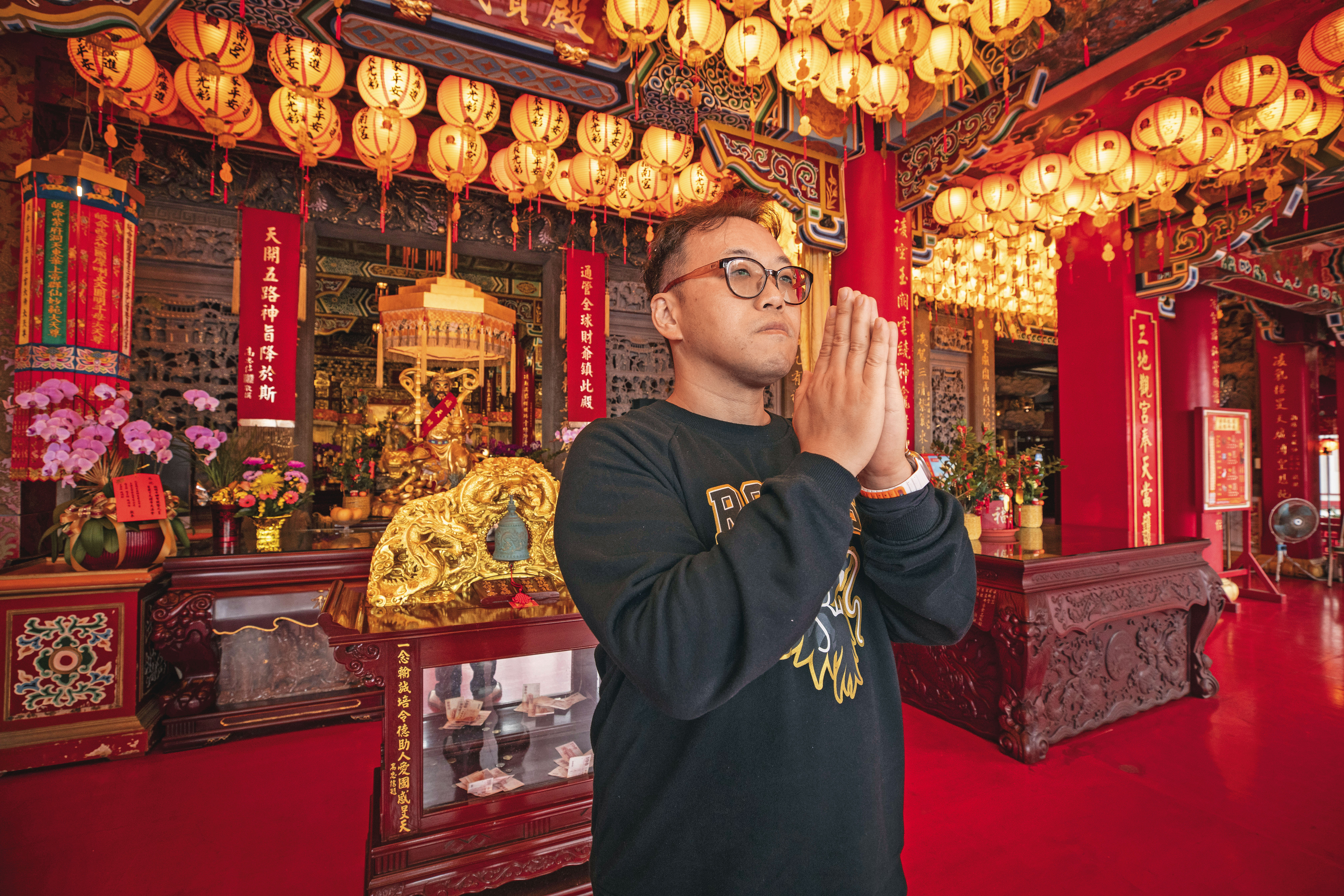 木柵指南宮居高臨下視野佳，是台北科大教授吳牧恩的心靈歸所。