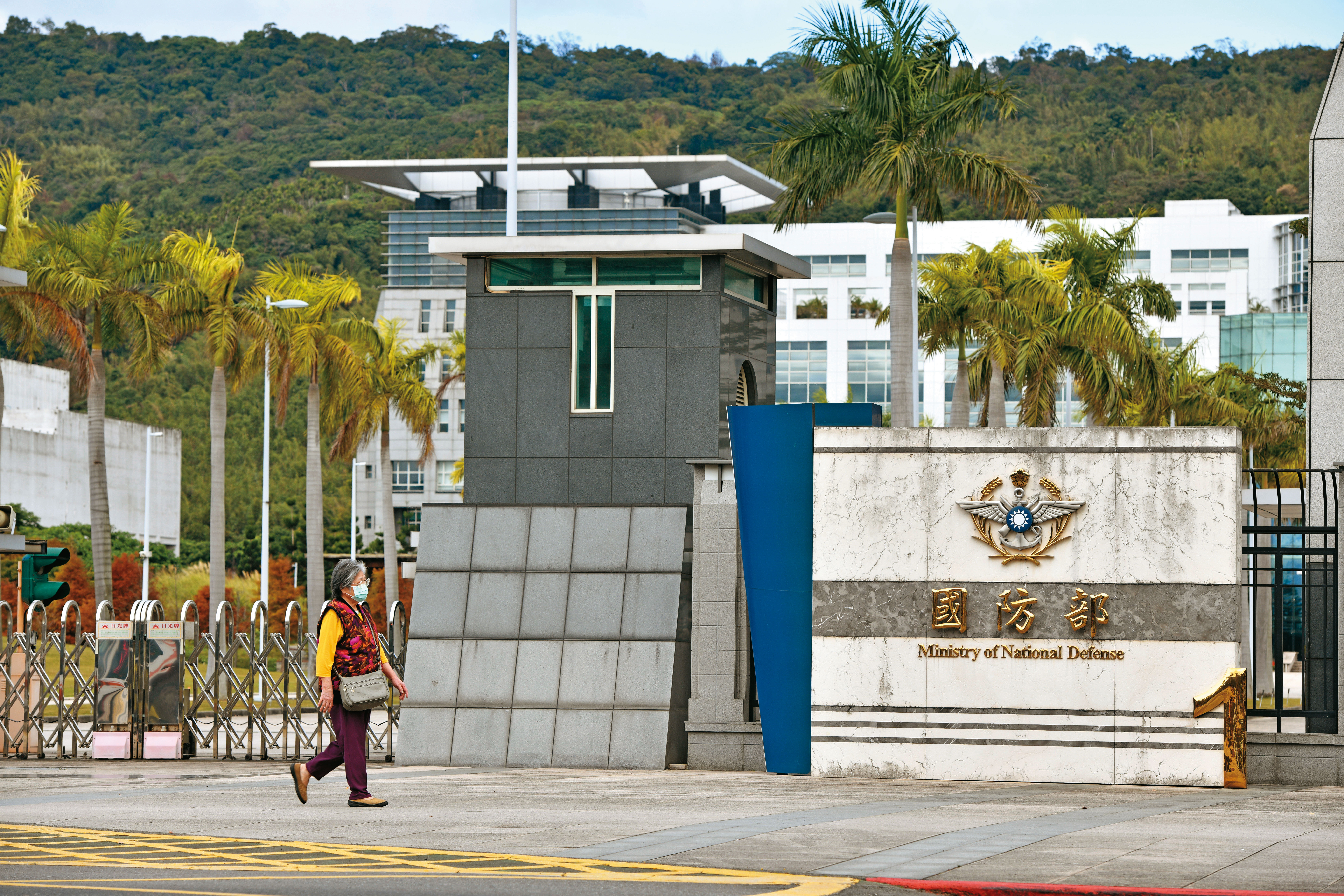 軍情局原本是獨立情報單位，後來才納入國防部（圖）轄下。