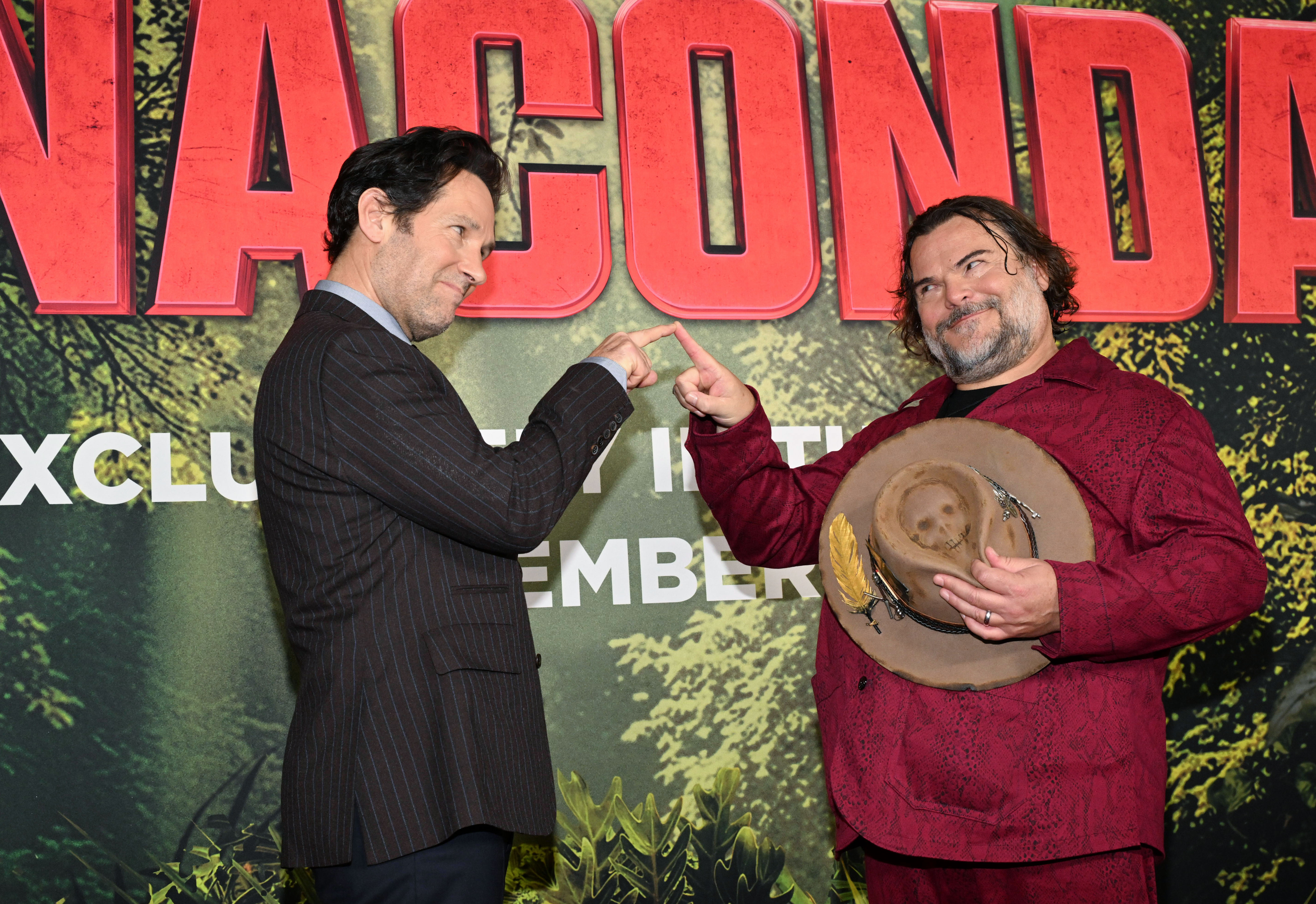 保羅路德（左）與傑克布萊克（右）在《大蟒蛇》首映合體，告訴大家，這真的不是一部動物災難片，是災難喜劇片。（索尼影業提供）