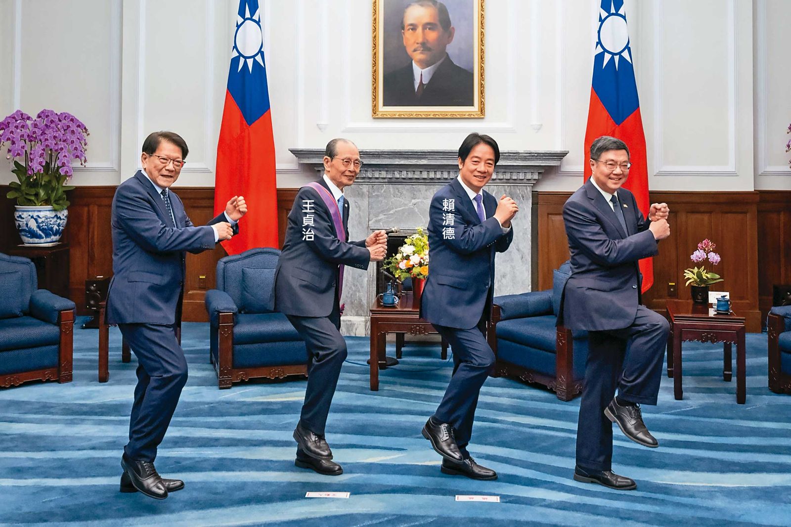 賴清德總統上月底頒授王貞治「一等景星勳章」，還與王一同留下招牌「金雞獨立」打擊姿勢合影。（翻攝總統府flickr）