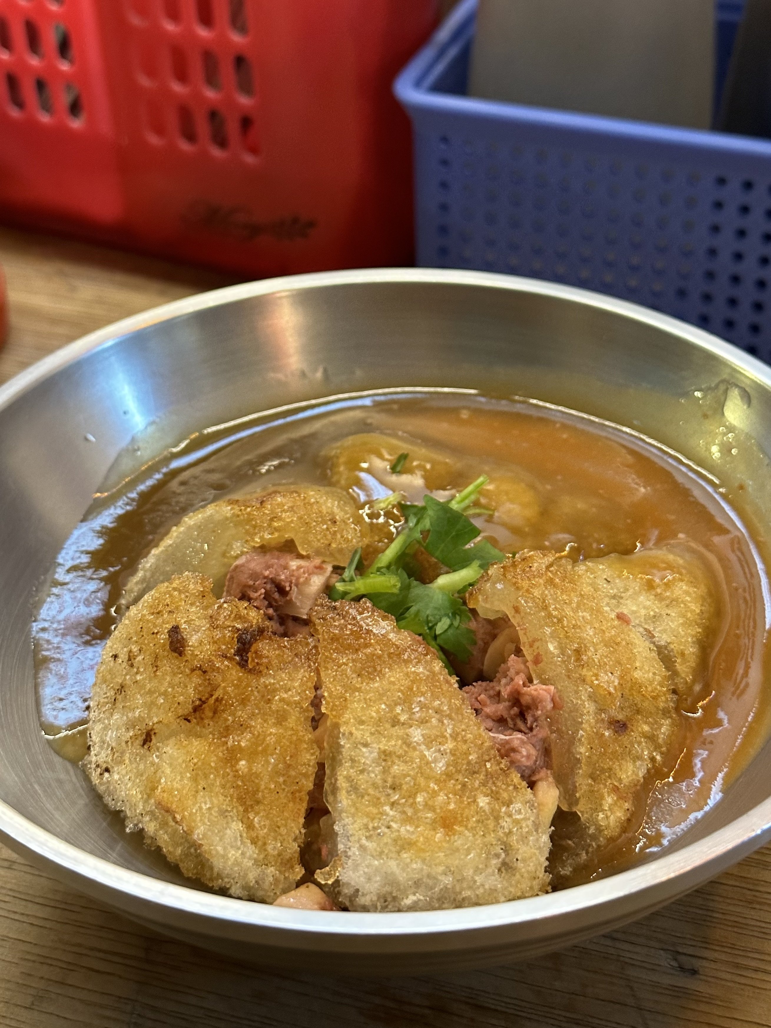 「脆皮黃金肉圓」有原味和紅糟兩種口味選擇。（65元／份）