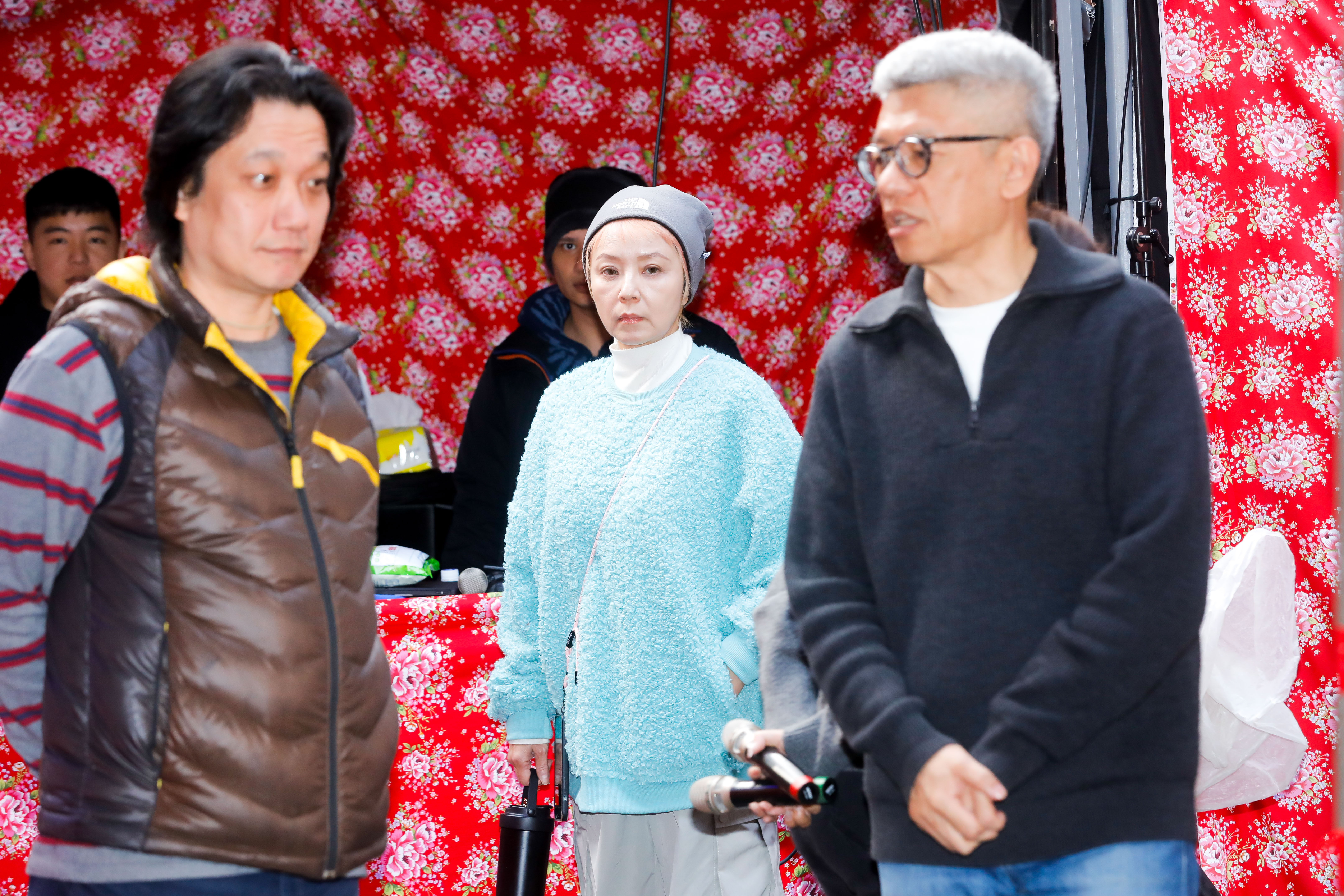 村長湯志偉「正宮」太太Judy今也在《一村喜事》現場，還貼心地送媒體喝紅豆湯與銀耳湯。