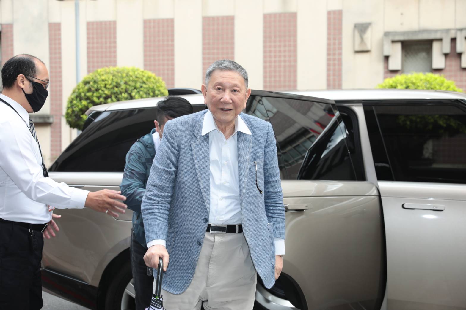 得知中石化董事會決議處分京華廣場土地，沈慶京昨晚心痛於臉書po文。（鏡報林煒凱攝）