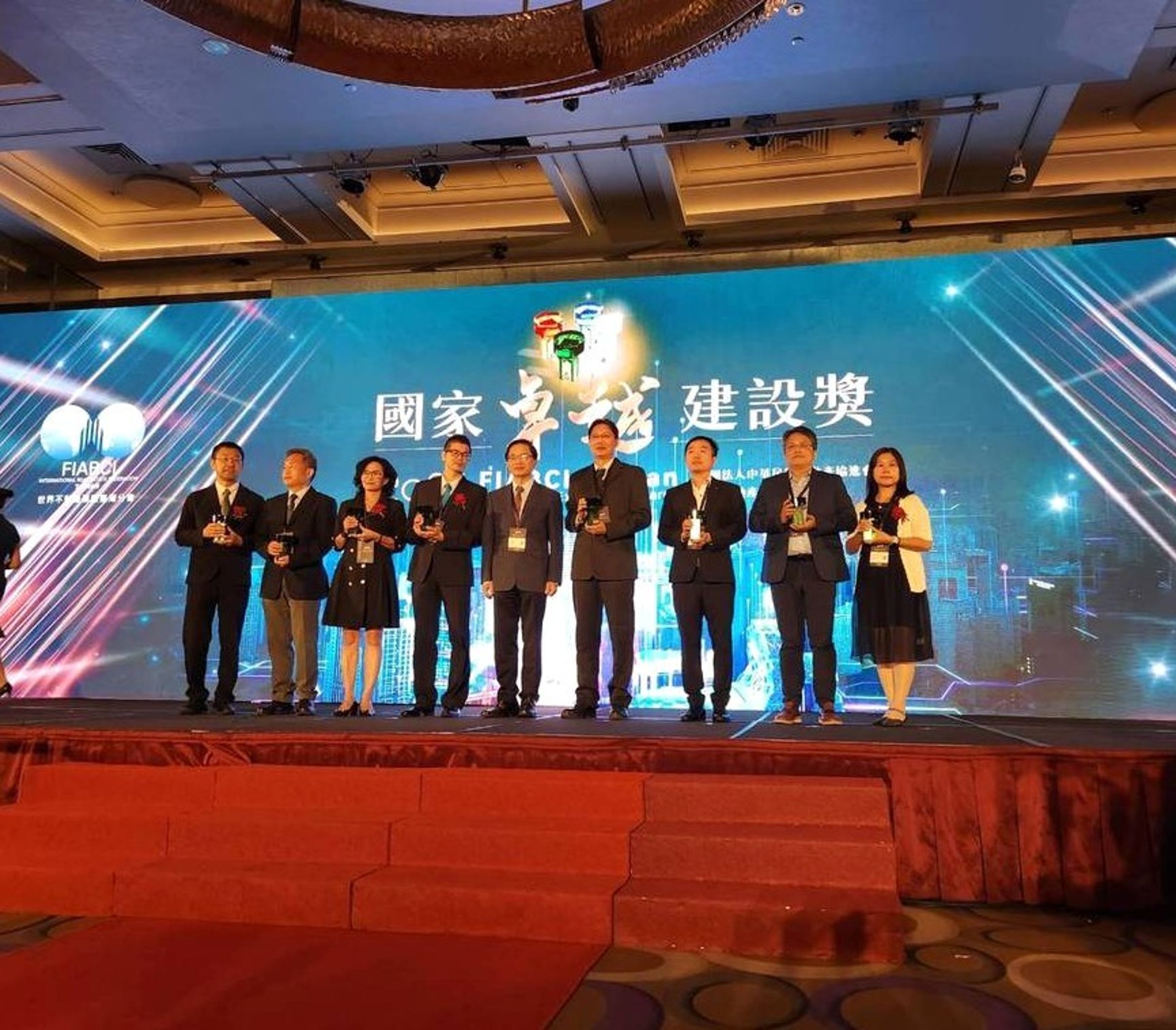 2024年獲獎學校代表領獎合影。