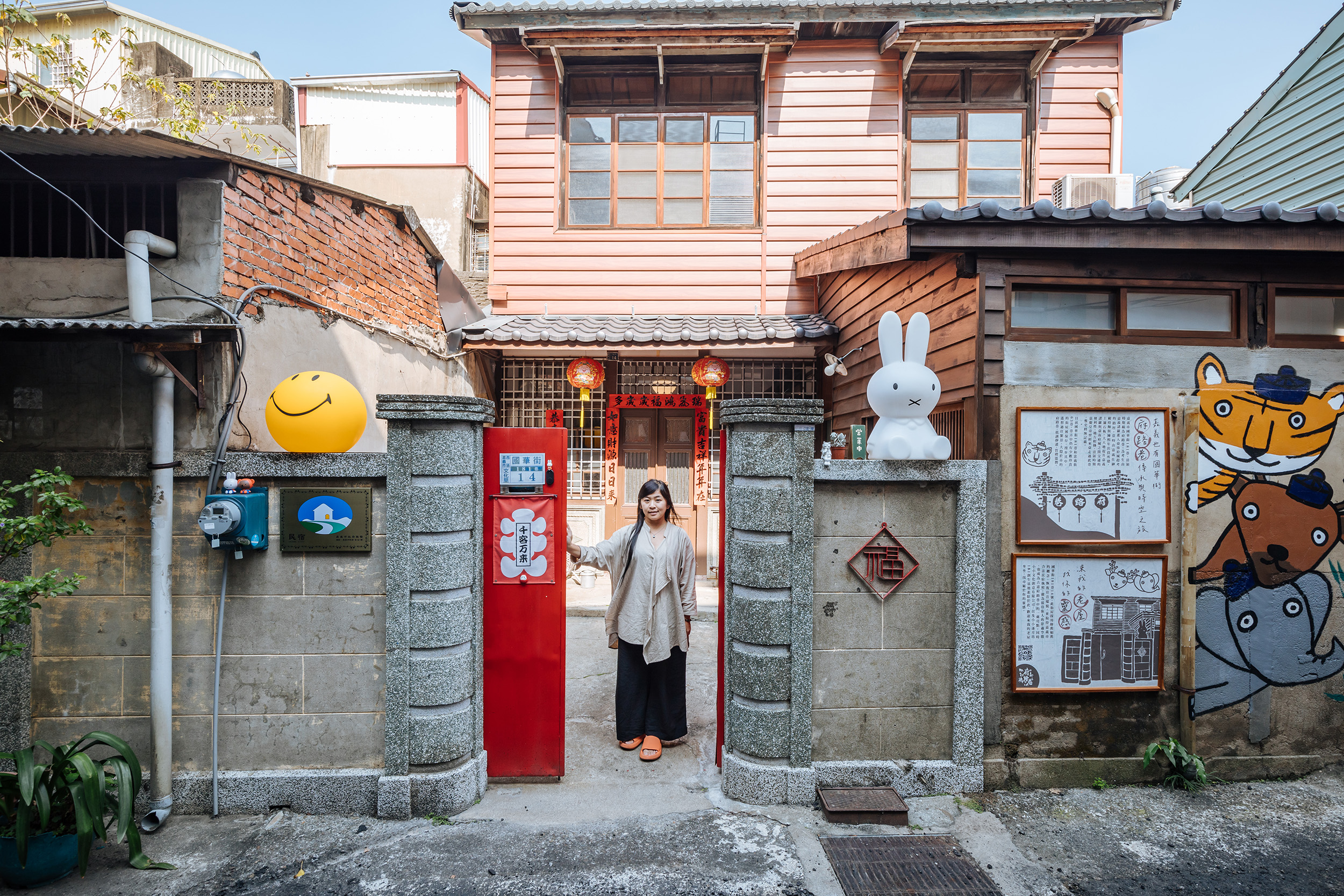 「小小逐月坊」座落在清朝時期被稱為「府路巷」的嘉義國華街181巷。