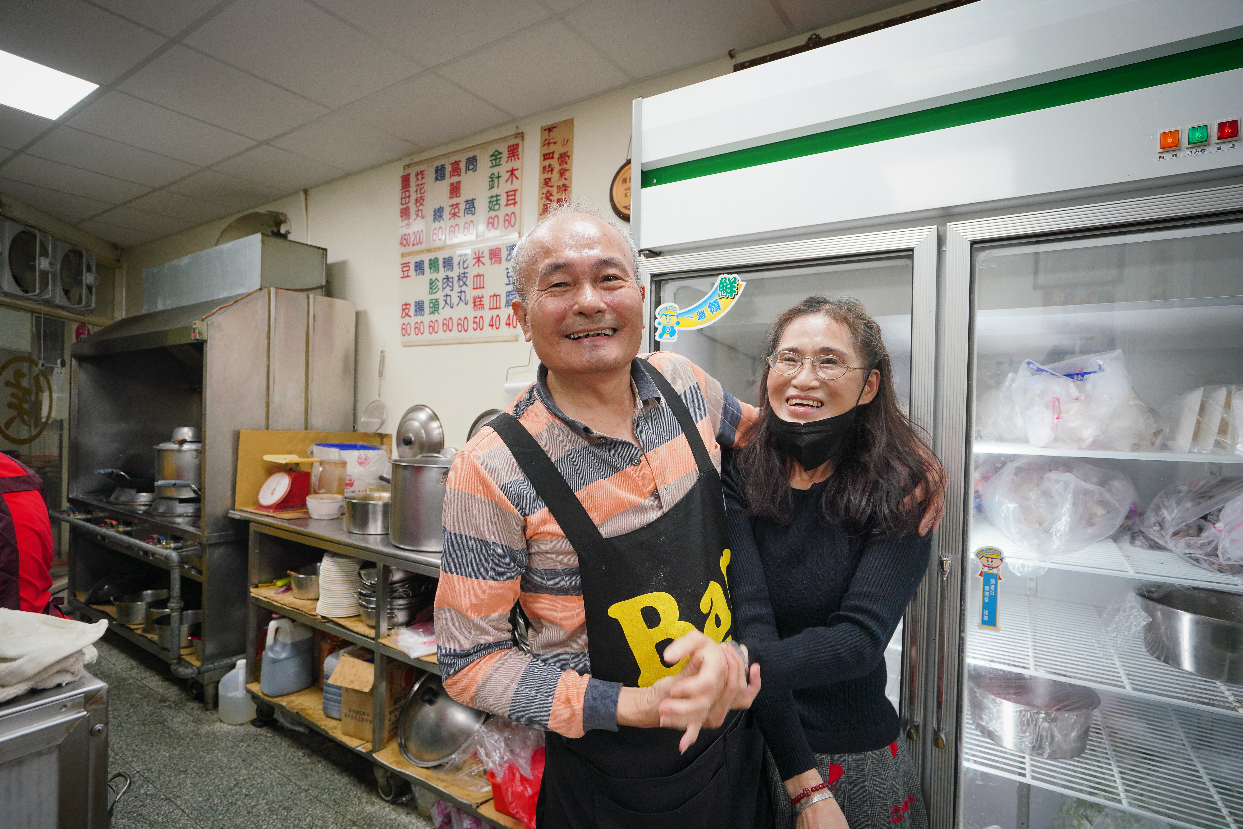 自爆常跟太太在店裡吵架的侯翔笙,其實跟太太感情很好,2人黏在一起40多年。