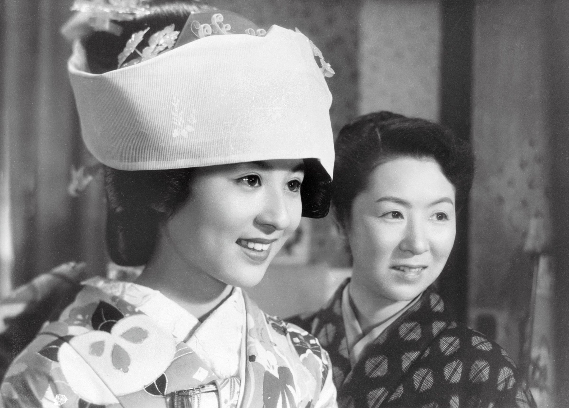 田中絹代（右）一生演出逾200部作品，圖為《母親》劇照。（國家影視聽中心提供，Okaasan © 1952 Toho Co., Ltd）