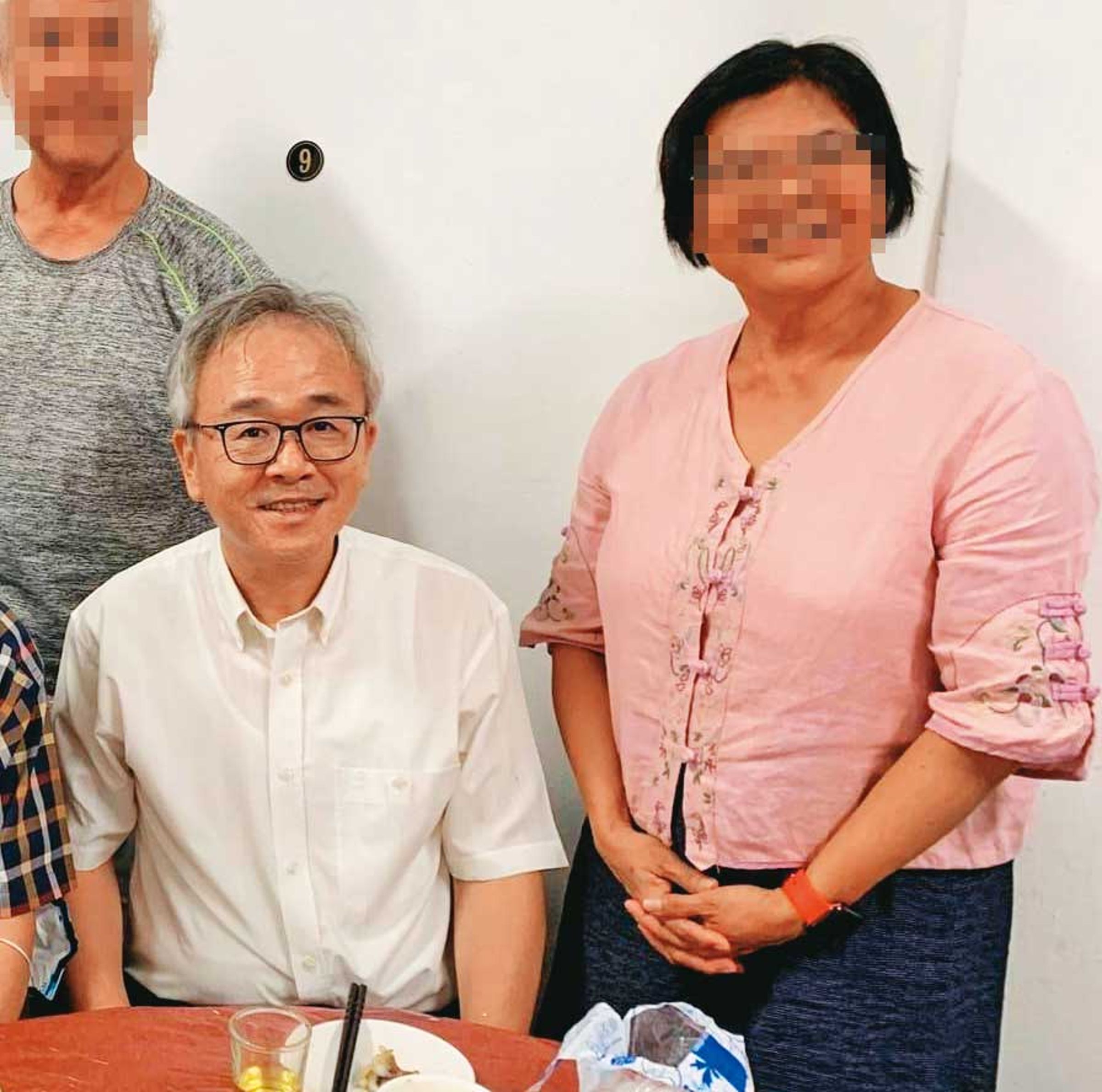 台中科大校長陳同孝(左)遭控護航林姓祕書(右)違法晉升。(翻攝陳同孝臉書)