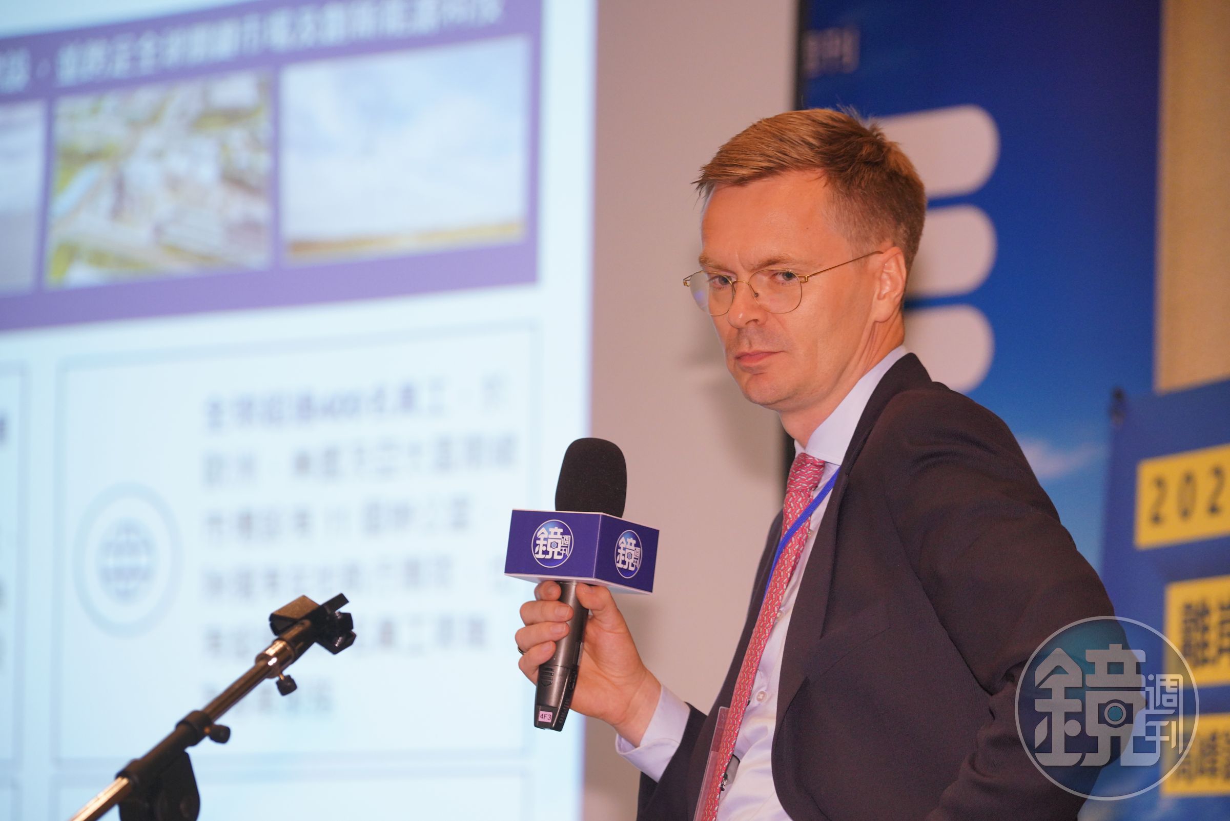 CIP台灣區塊開發計畫財務長Thomas Correll於《鏡週刊》主辦的「2023離岸風電高峰論壇」表示，未來2到3年台灣約有8GW的風場需要完成專案融資，初估融資規模將上看500億美元，挑戰性非常巨大。