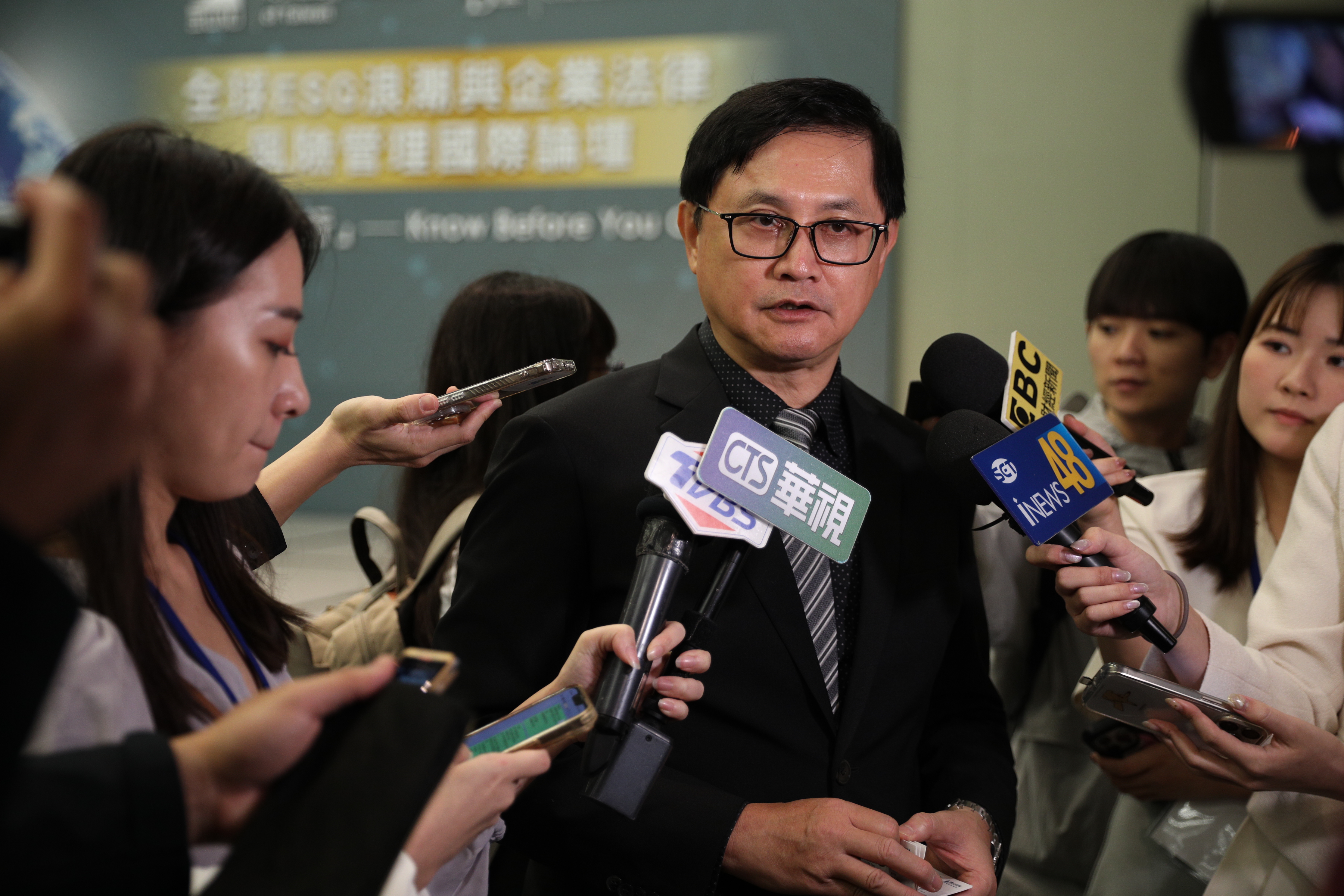 和碩董事長童子賢今（24日）出席公開活動被問到對準經濟部長郭智輝的看法。