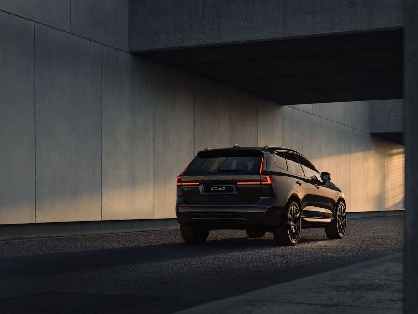 Volvo 這次升級 PHEV 動力之後，成為目前市場上所有 PHEV 車款之中，純電續航最長的車型。
