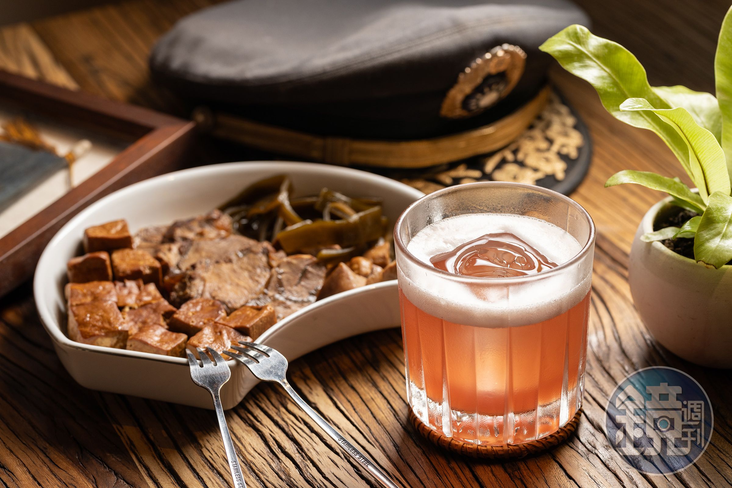 位於新竹將軍村的「無酉無慮」，是當地第一間無酒精調酒吧，讓想要感受雞尾酒風味又不耐酒精的人，也能在這裡暢快喝一杯。