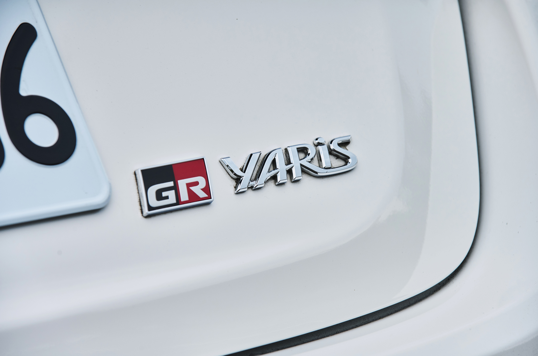 車尾雖無TOYOTA廠徽，GR-Four與GR Yaris銘牌已足以彰顯身份。