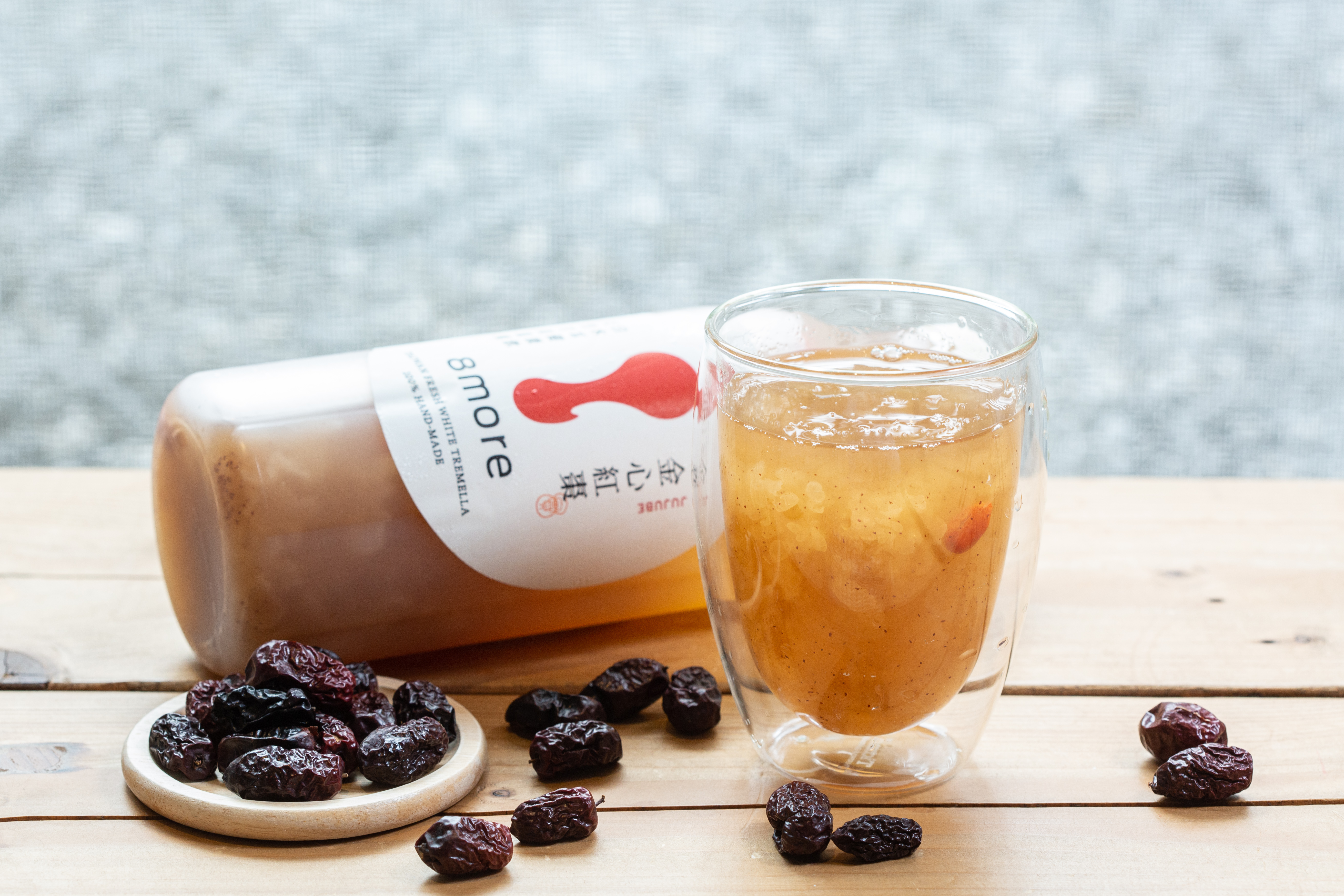 金心紅棗白木耳飲是8more經典款產品，很受女性消費者歡迎。