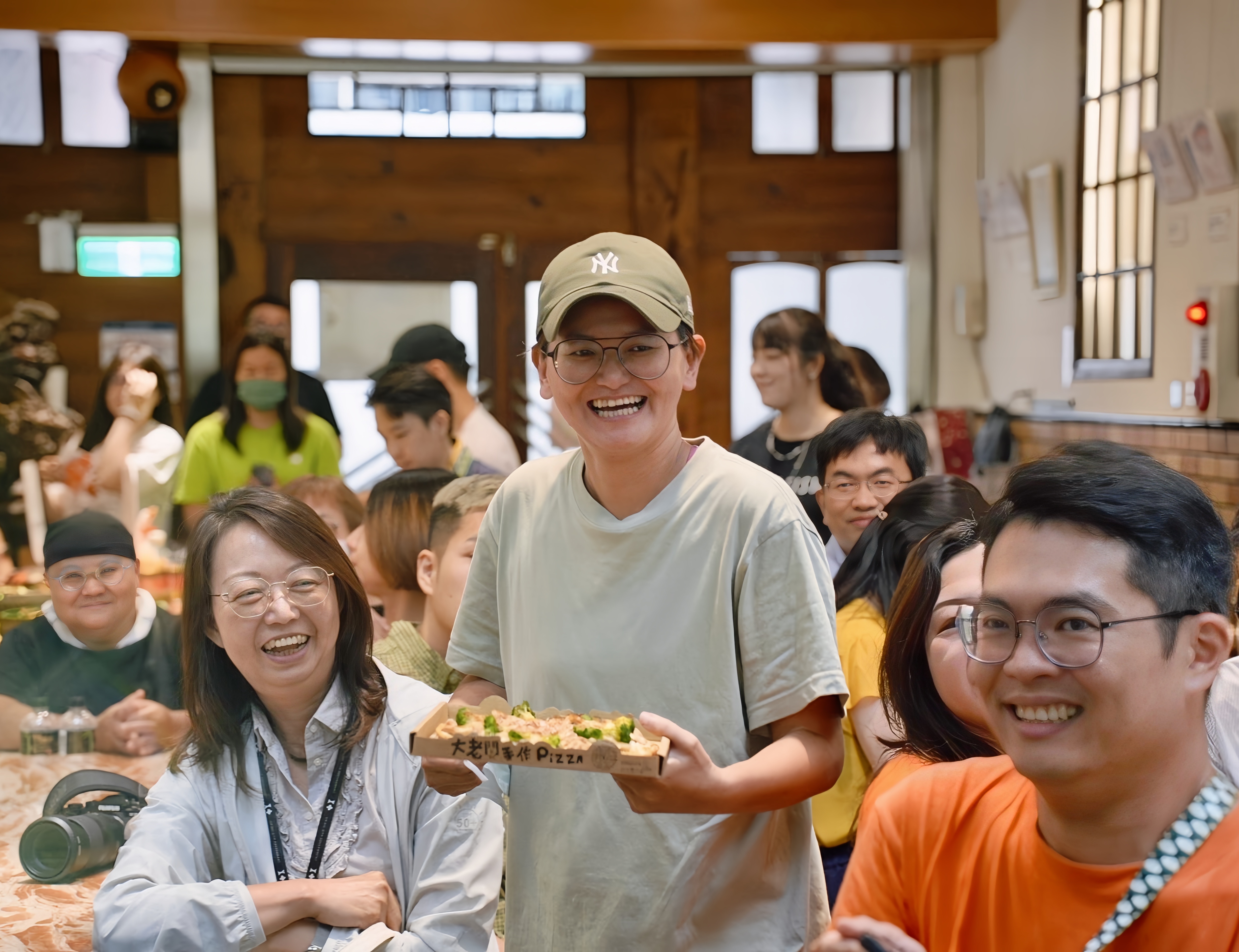 出席論壇的大老闆手作披薩品牌代表。（林聰明沙鍋魚頭提供）
