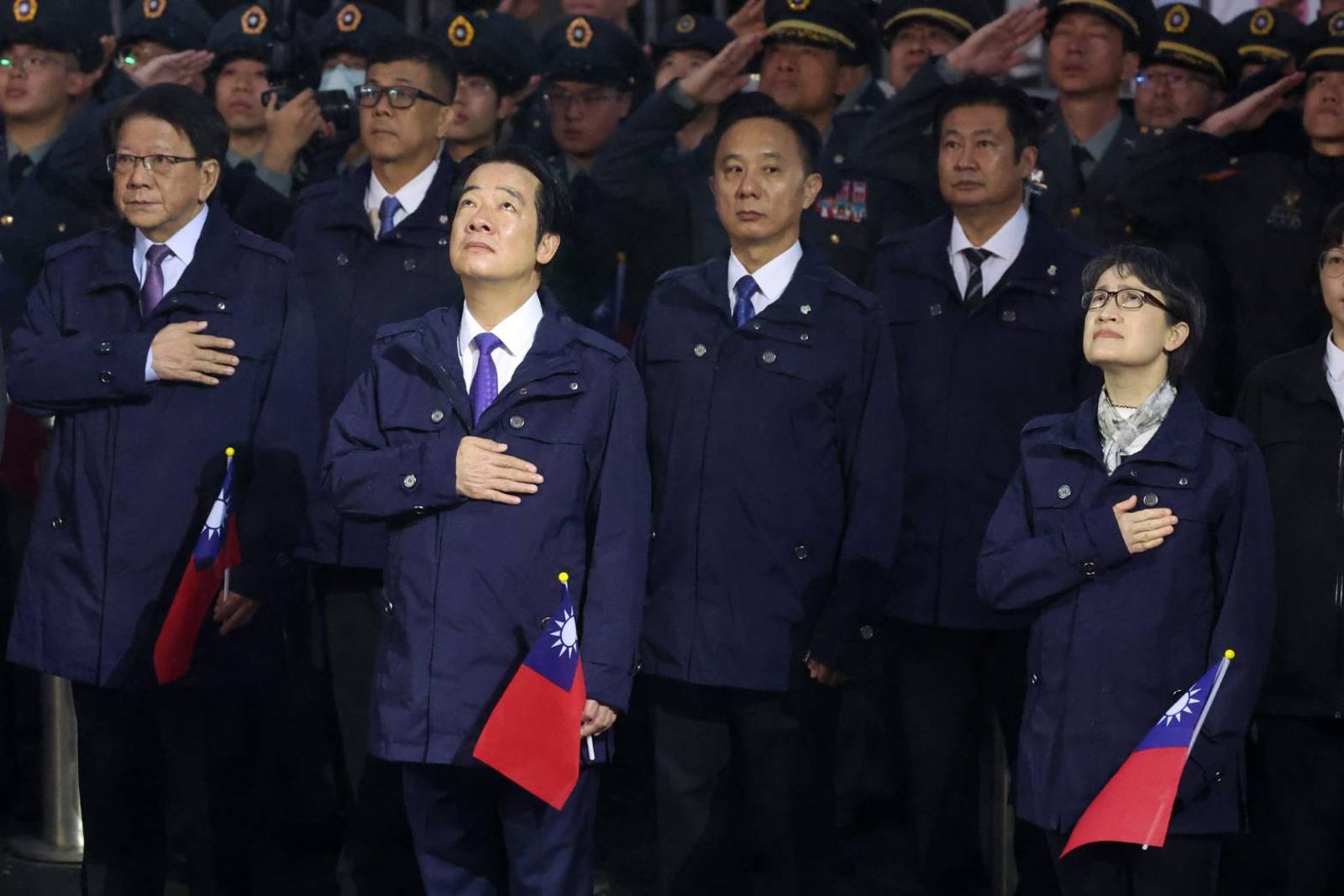 元旦升旗典禮同框!賴清德握手韓國瑜 與鄭麗文零互動