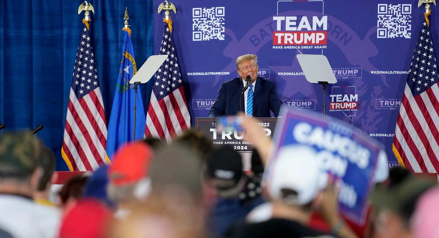 川普放話如果他再次當選總統，將對所有中國進口商品徵收逾60%的關稅。（翻攝自臉書＠Team Trump）