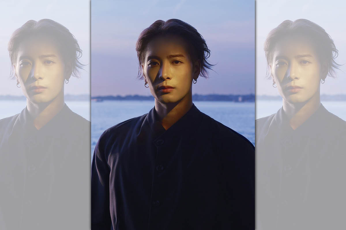 王嘉爾是時下年輕人心目中時尚ICON，TEAM WANG聯名商品經常缺貨。（翻攝王嘉爾X）