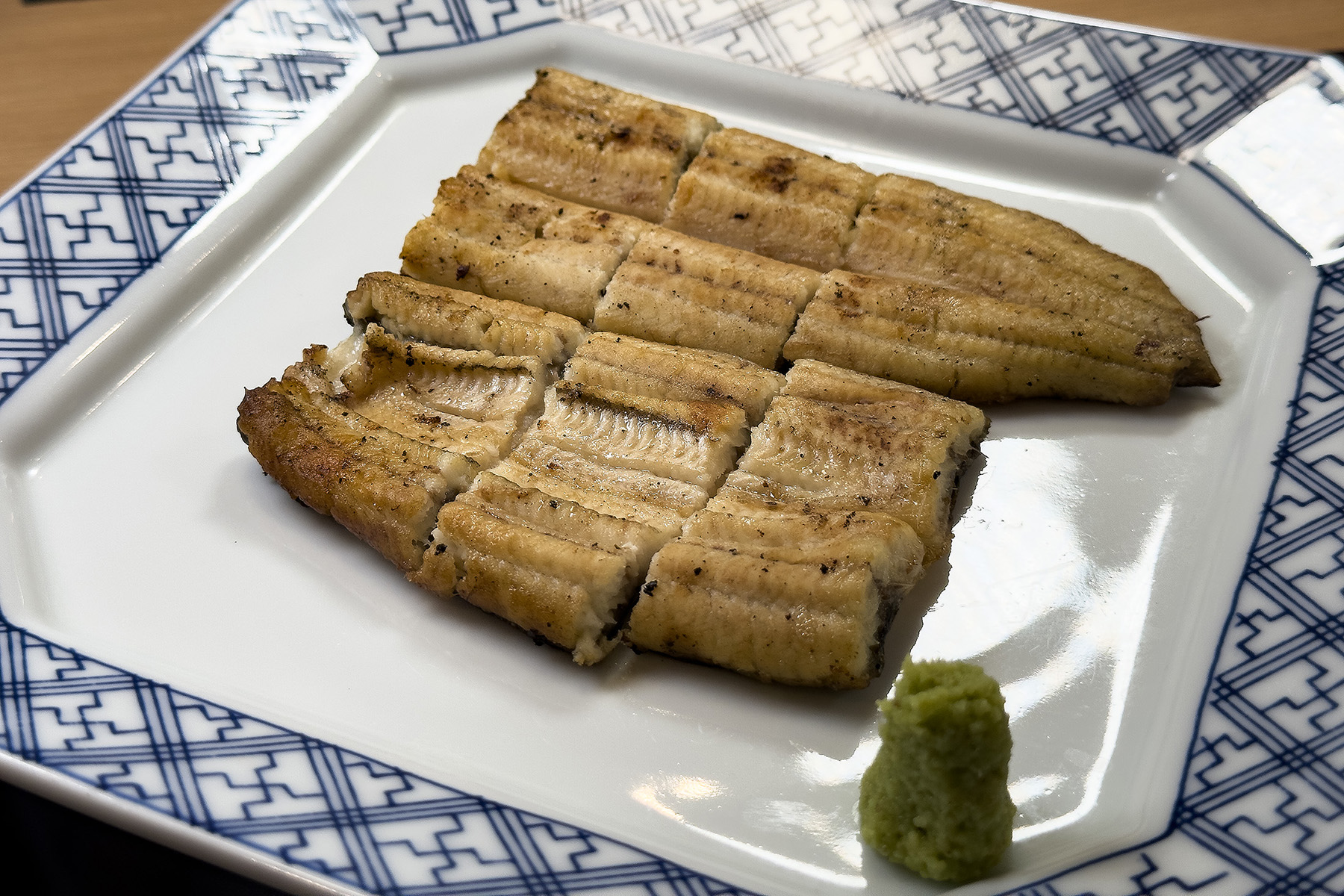 不刷醬汁的「國產白燒」，更能凸顯鰻魚肉質的原始鮮甜與油脂風味。（4,750日圓／份，約NT$969）