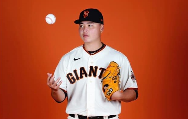 鄧愷威今天在大聯盟登板先發，主投3.1局失5分，吞下個人在大聯盟生涯首敗。（翻攝自鄧愷威臉書）