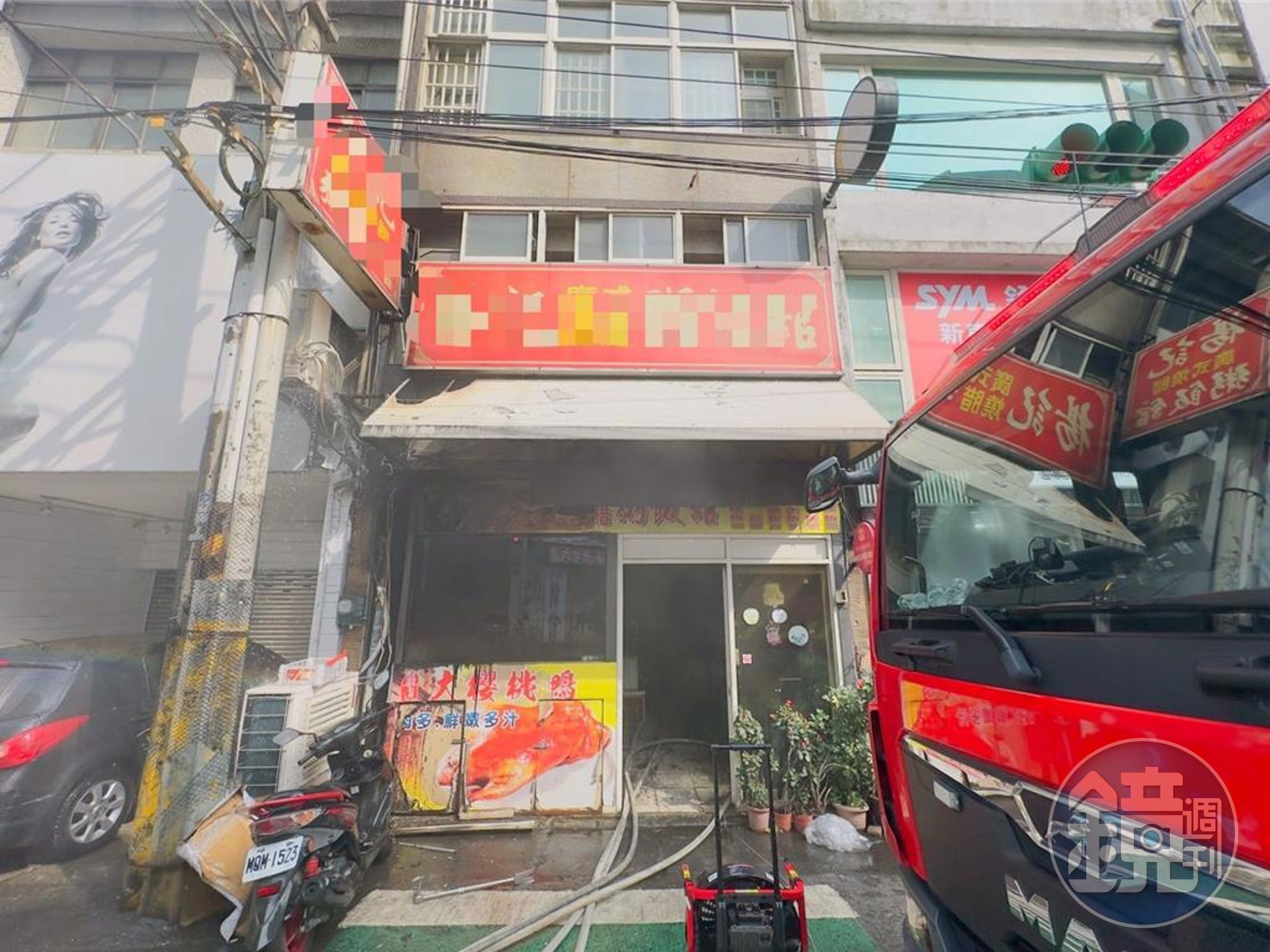 中壢老字號楊記燒臘店上個月傳出火警，楊姓老闆被救出時沒有生命跡象，經送醫搶救與死神搏鬥10天，近日仍宣告不治，消息傳開老顧客紛紛留言哀悼。（翻攝畫面）