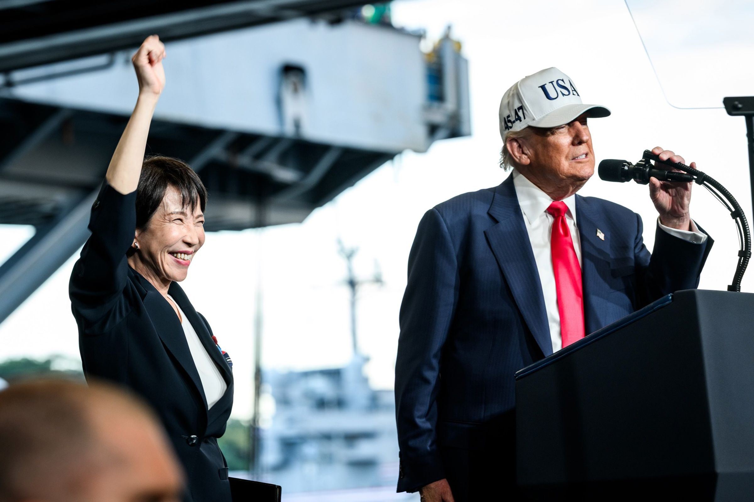 日本首相高市早苗已啟程訪美,預計將與美國總統川普會談,引起全球關注。(翻攝自白宮臉書)