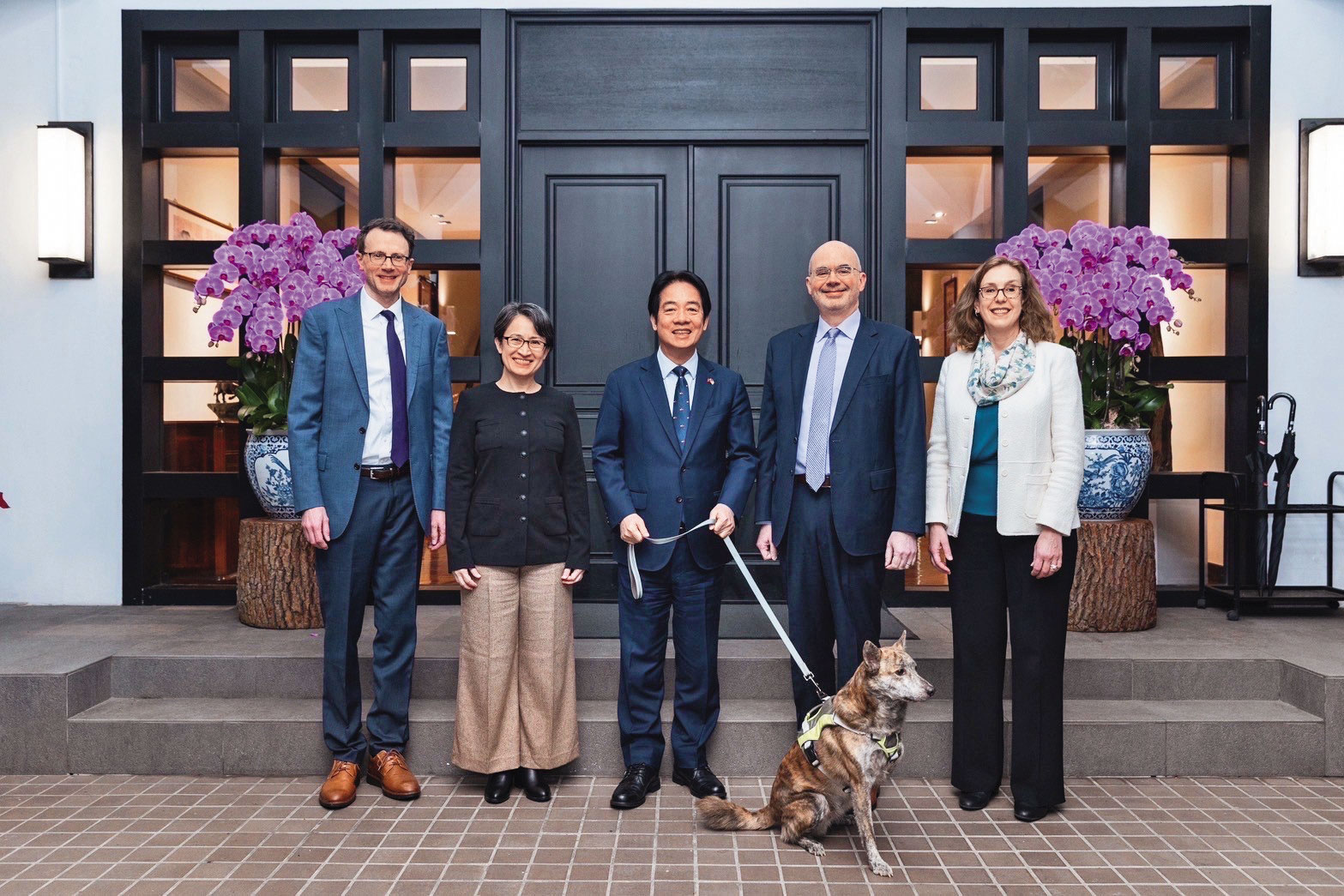 美國在台協會處長谷立言表示,美國要推動再工業化和升級AI產業,需要台灣幫助。(翻攝AIT臉書)