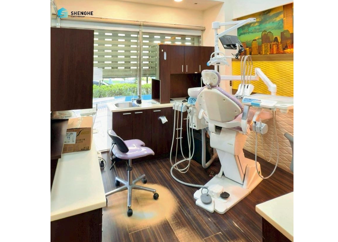 診療過程中,高速運轉的器械往往會產生許多肉眼看不見的水氣與飛沫。透過BPI雙極離子主動出擊,能提供更全面性的空氣防護。