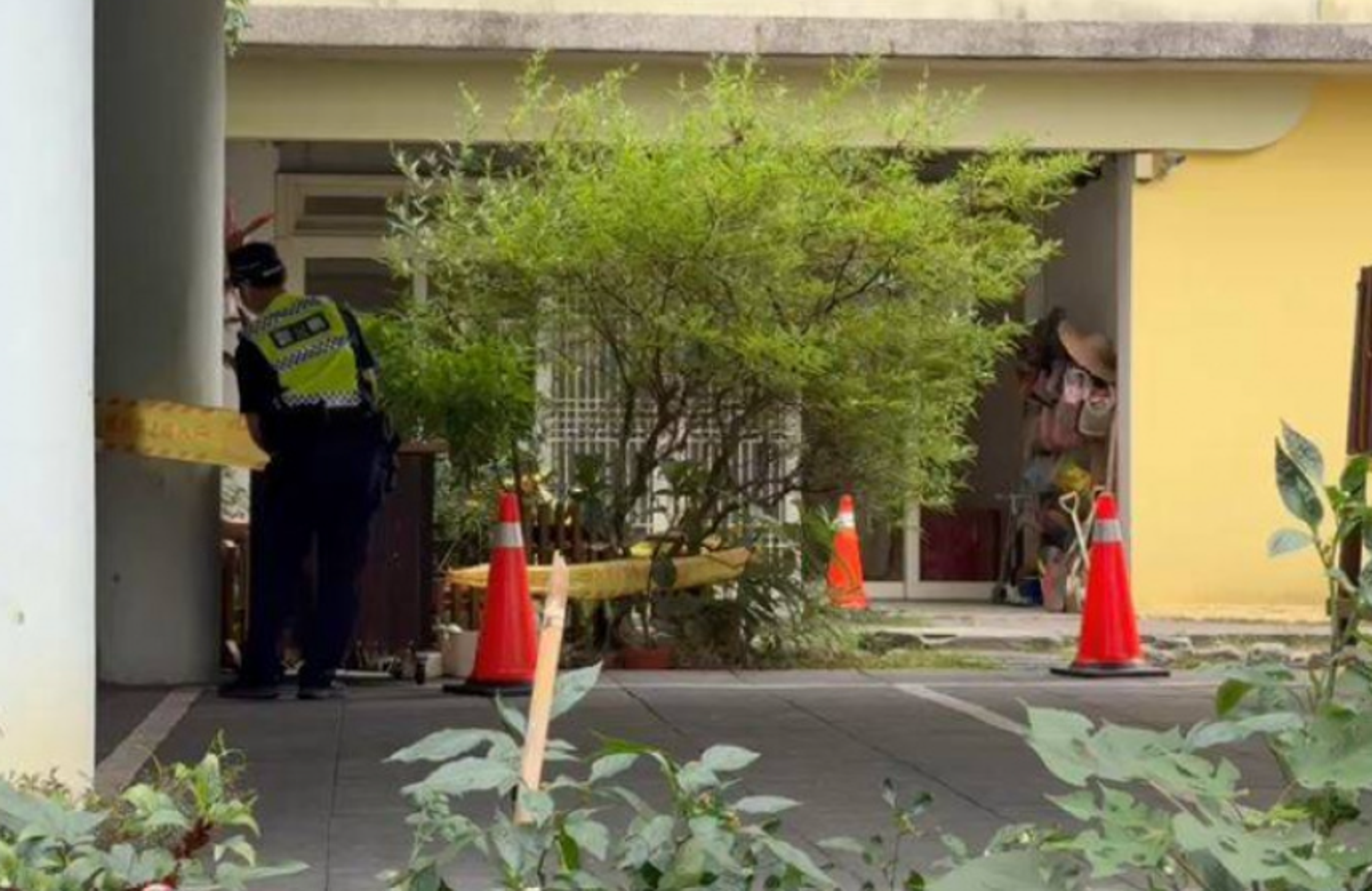新竹縣竹北市一間幼兒園發生女嬰溺斃生態池的憾事。（翻攝畫面）