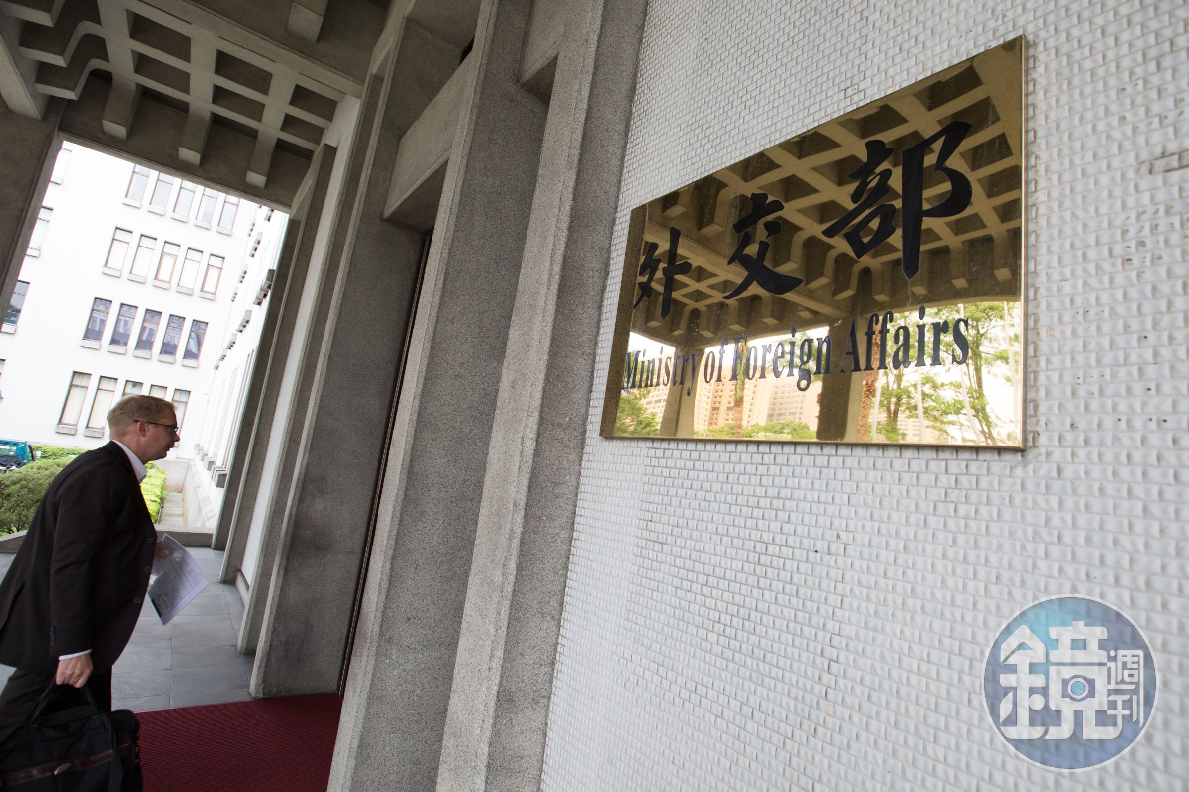 外交部爆出性平案,女外交官因懷孕請安胎假、產假考績被打乙,不滿提出行政訴訟。(本刊資料照)