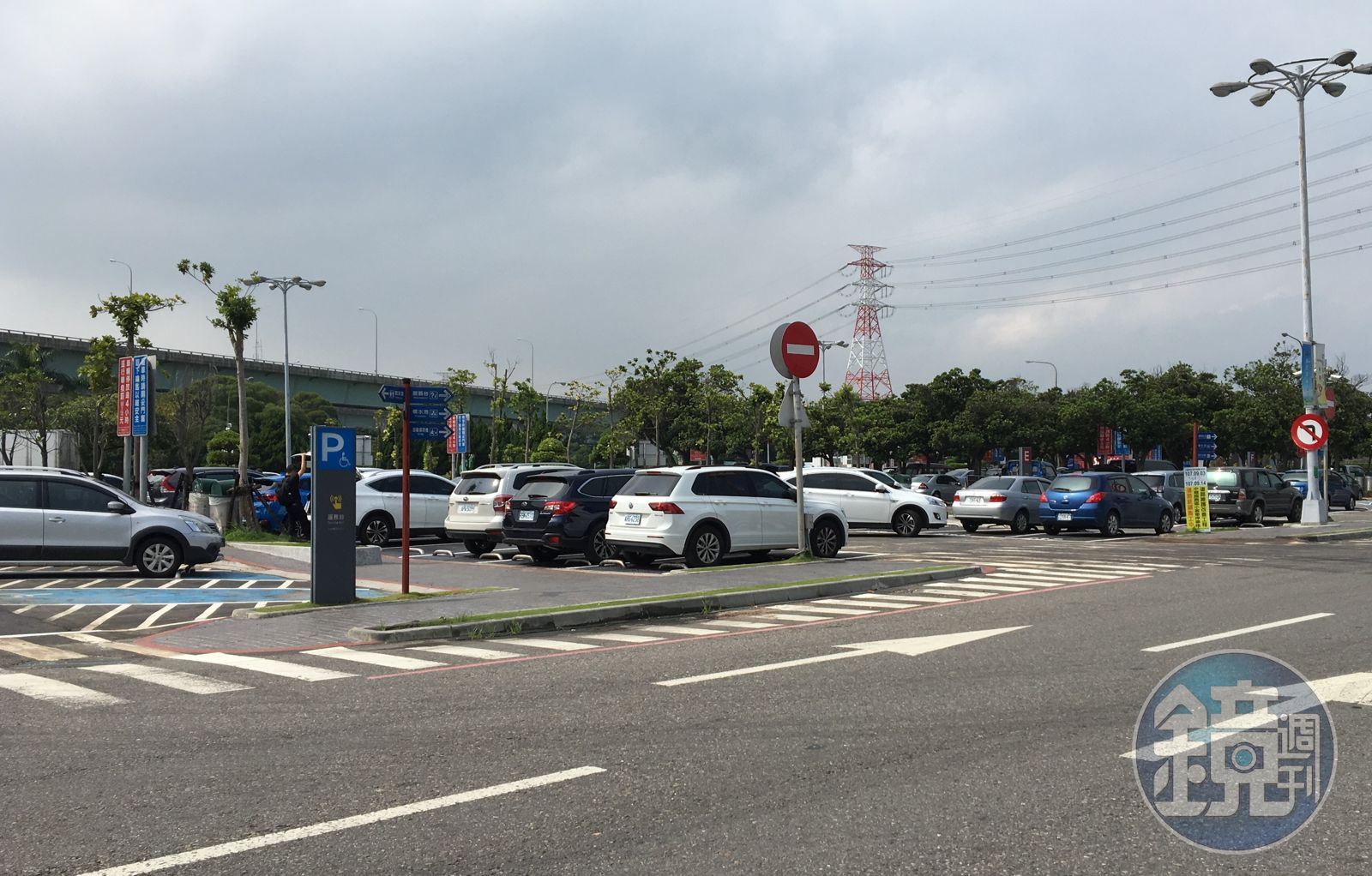 停在高速公路休息站睡著了 醒來驚見1警告!網曝真相「最高罰1200」