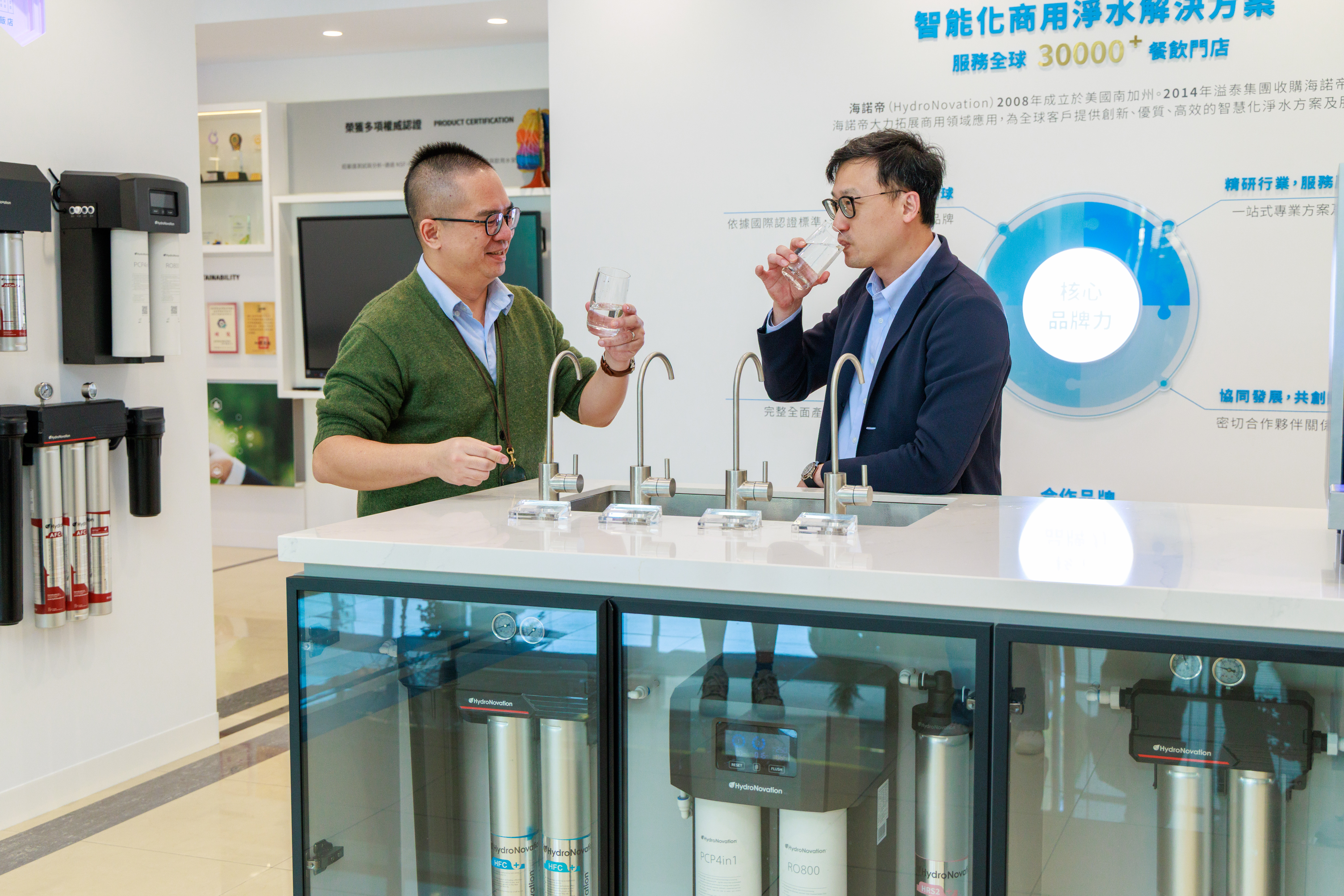林于鈞用併購的美國品牌海諾帝（HydroNovation），先打進中國最大咖啡連鎖品牌瑞幸後，台灣便利商店龍頭也已經開始在新開門市加裝，使用他們機器過濾後的水煮咖啡。