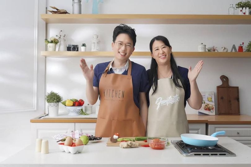 江坤俊與妻子劉藺秦經常一同出席活動。（翻自江坤俊臉書）