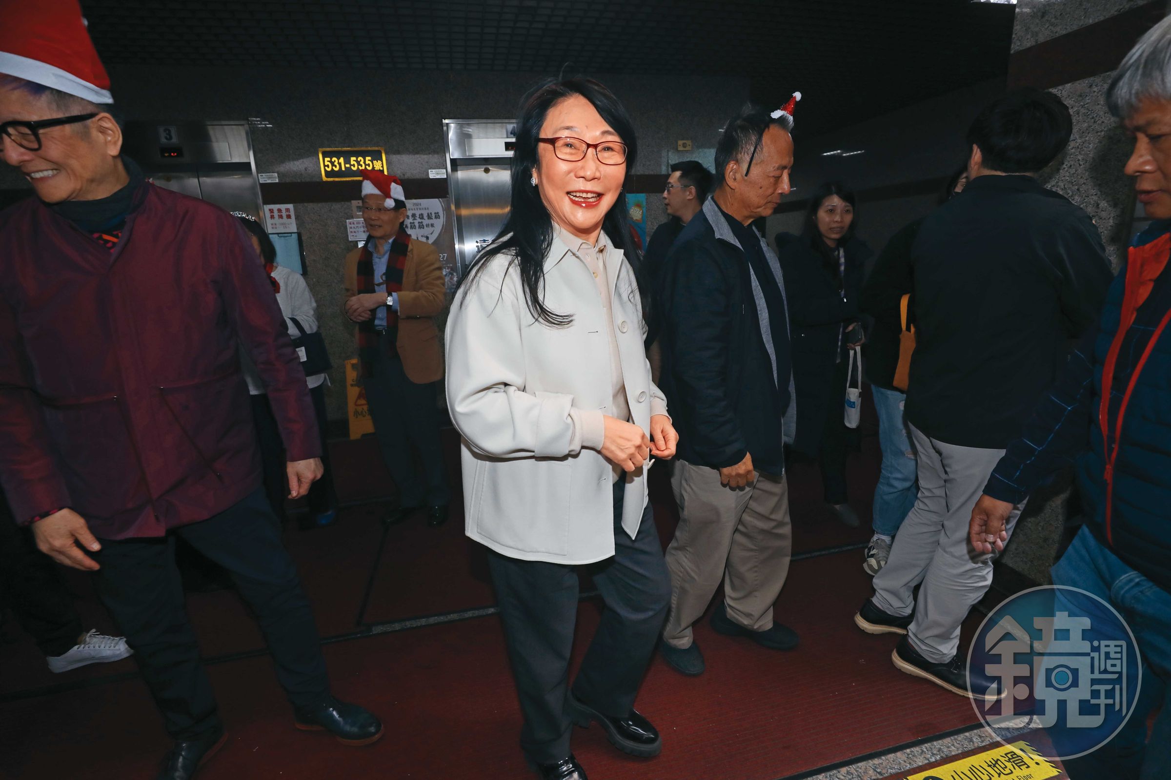 Google斥資2.5億美元收購宏達電XR團隊，引發各界討論。