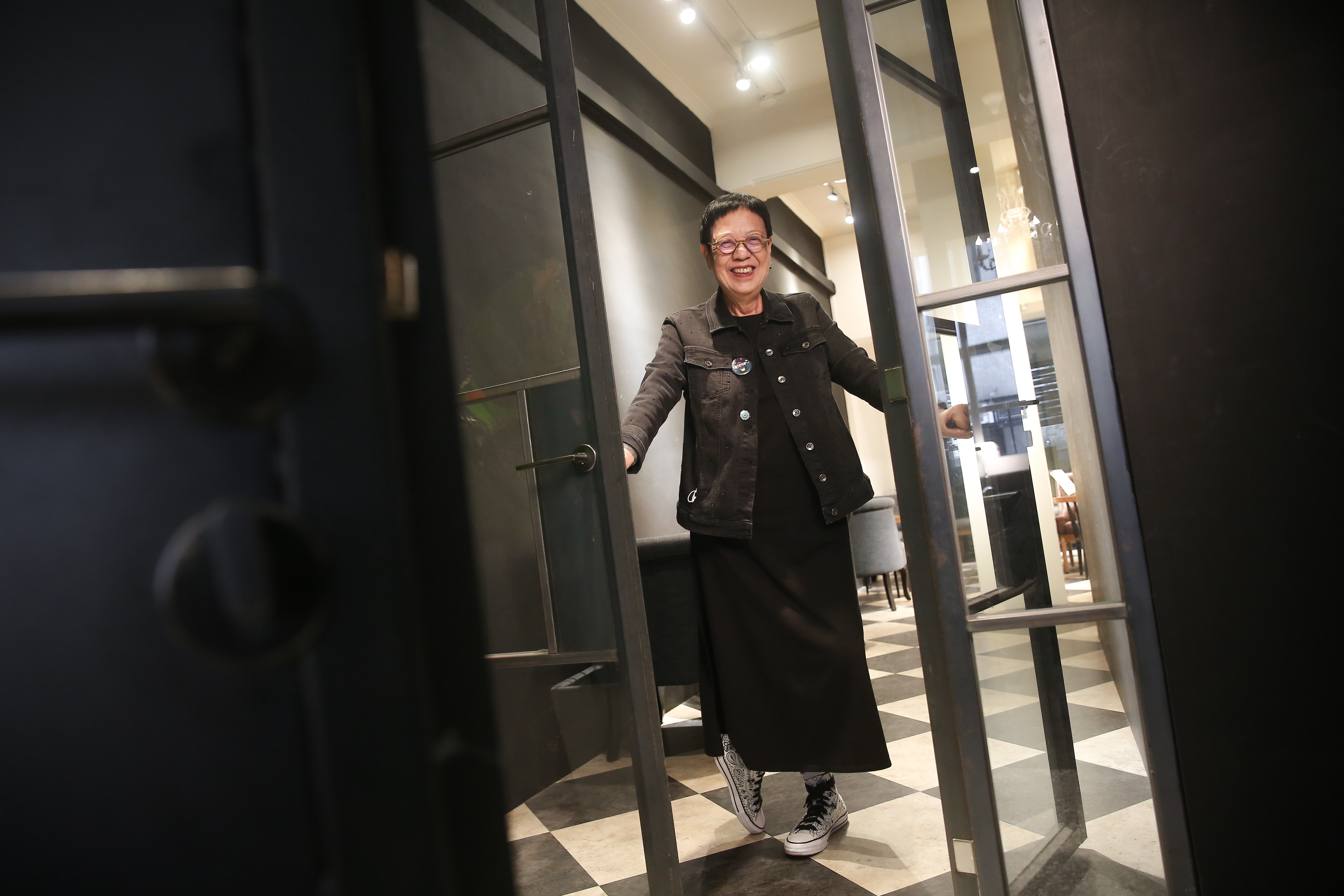 時隔20多年，導演許鞍華再度推出紀錄片《詩》。