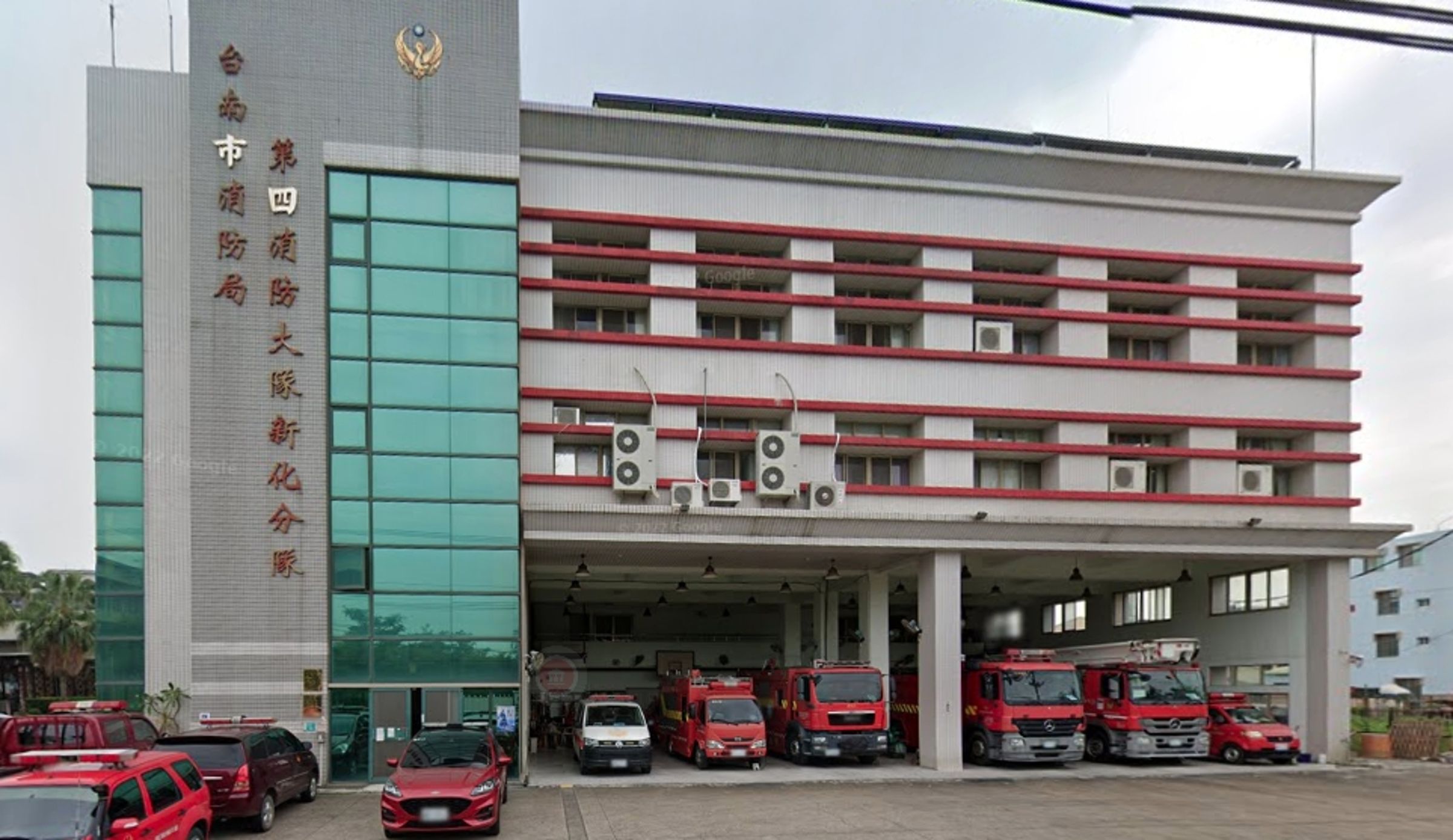 分隊長在公務期間開著勤務車至偏遠地疑似和偷情對象車震,圖為新化分隊外觀。(翻攝自Google map)