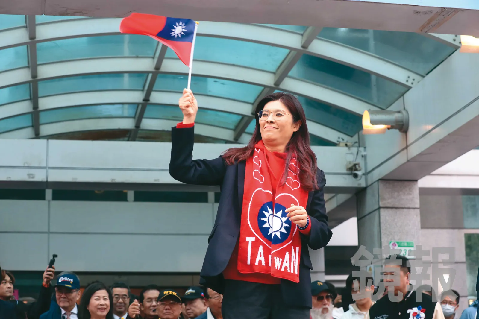 林俊憲酸藍委軍購條例版本「鄭麗文都不甩」。（鏡報林煒凱）