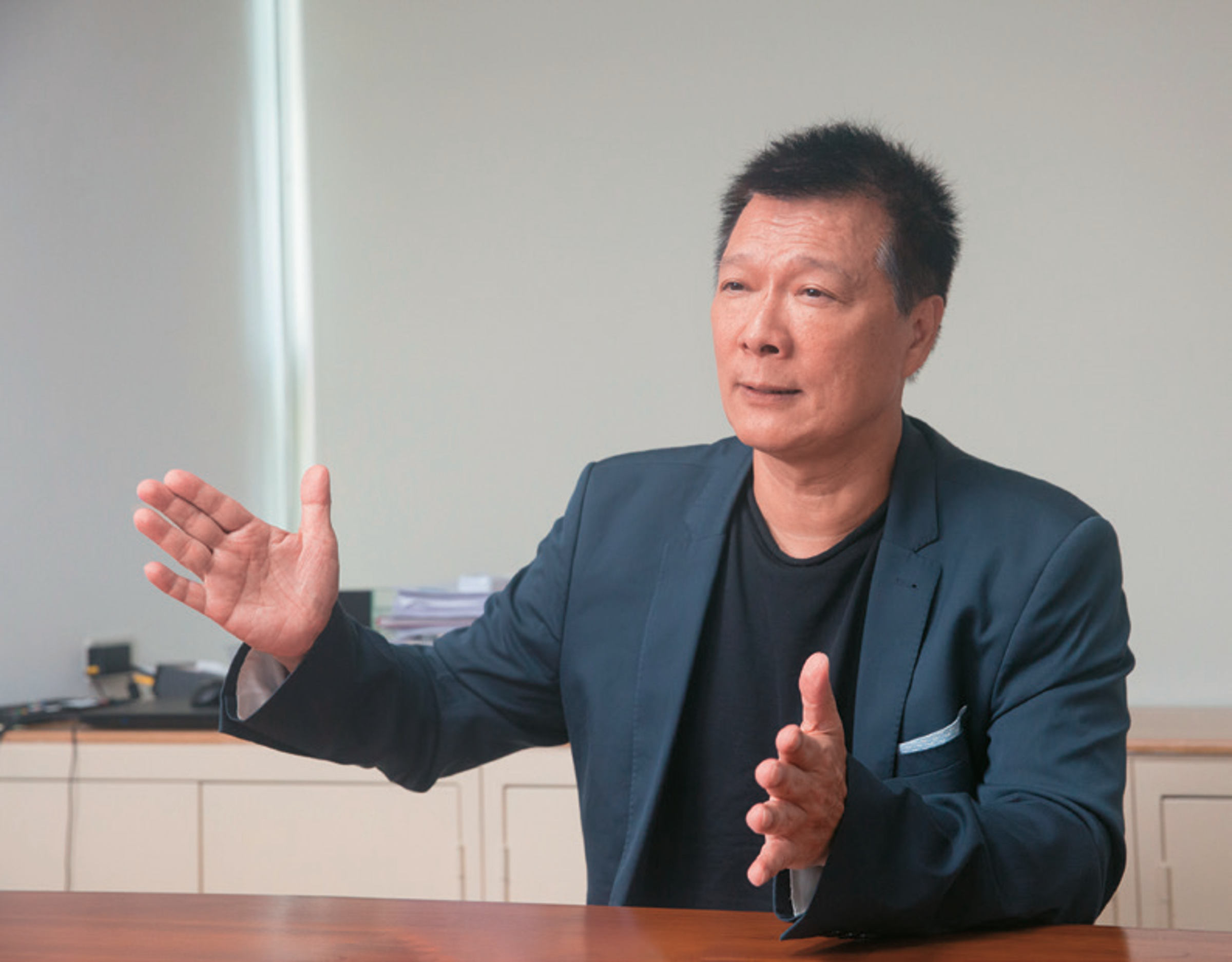 文化局長蔡詩萍細數4位得獎人對台北文化的貢獻,也分享他對台北文化獎的未來願景。(攝影∕林煒凱)