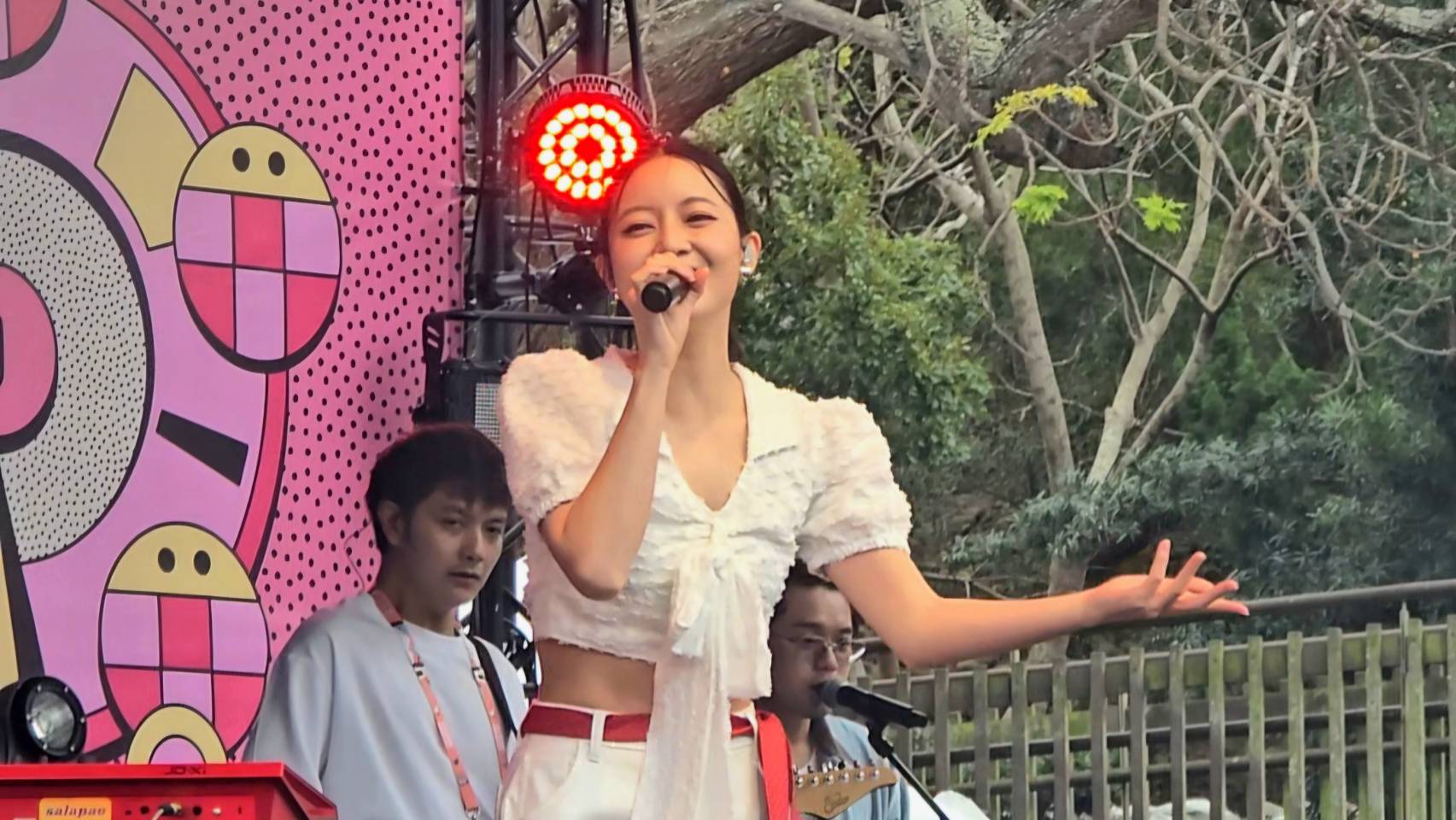 泰國甜妹歌手Ink昨（22日）在浮現祭演出，甜美歌聲融化眾人。