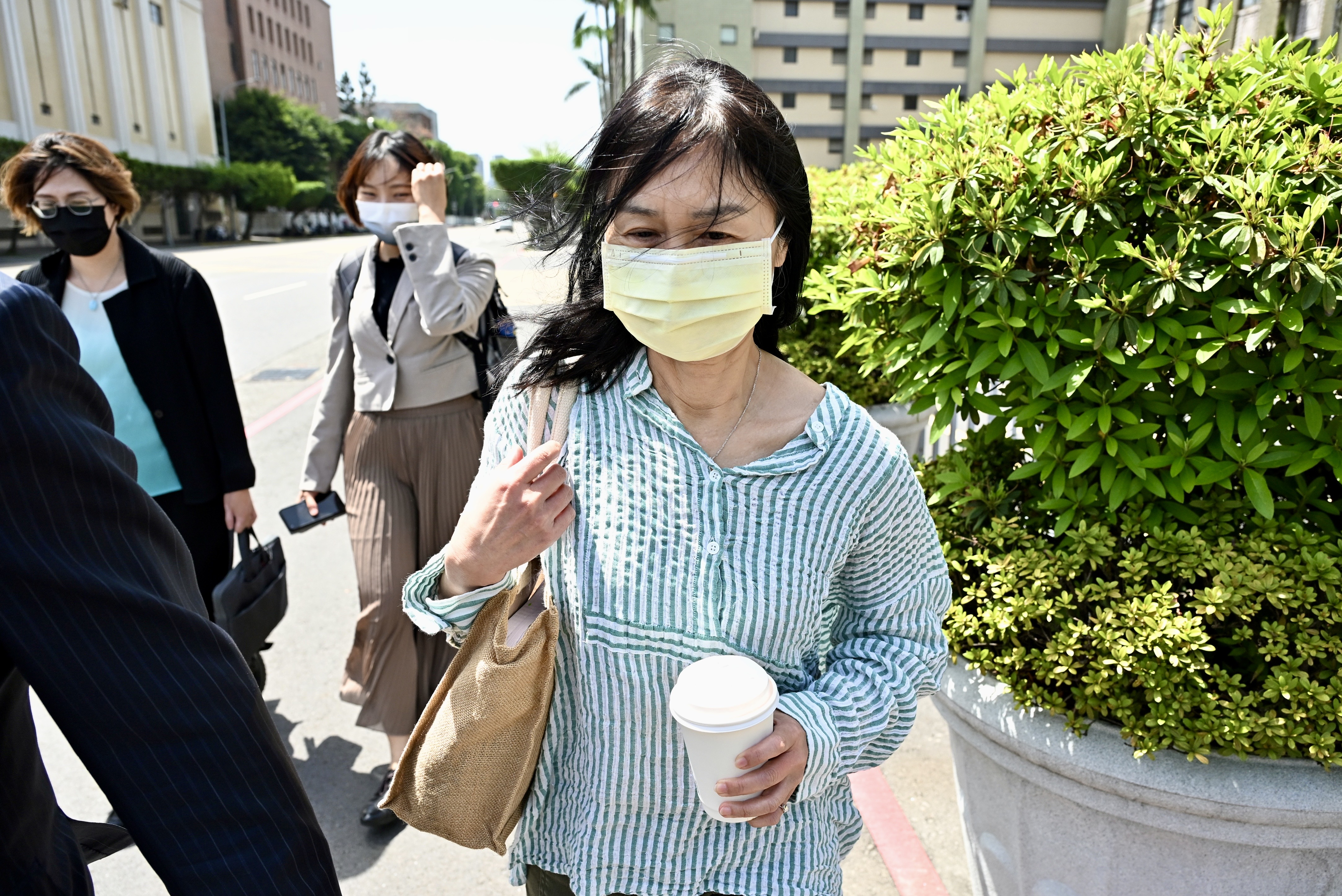 木可公司負責人李文娟出庭要求複製柯文哲的USB行動硬碟。