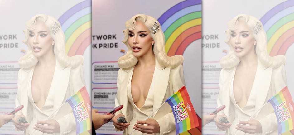 泰國跨性別網紅指控,自己和家人到中國旅遊時,遭到機場官員歧視。(翻攝自臉書สะบัดแปรง )