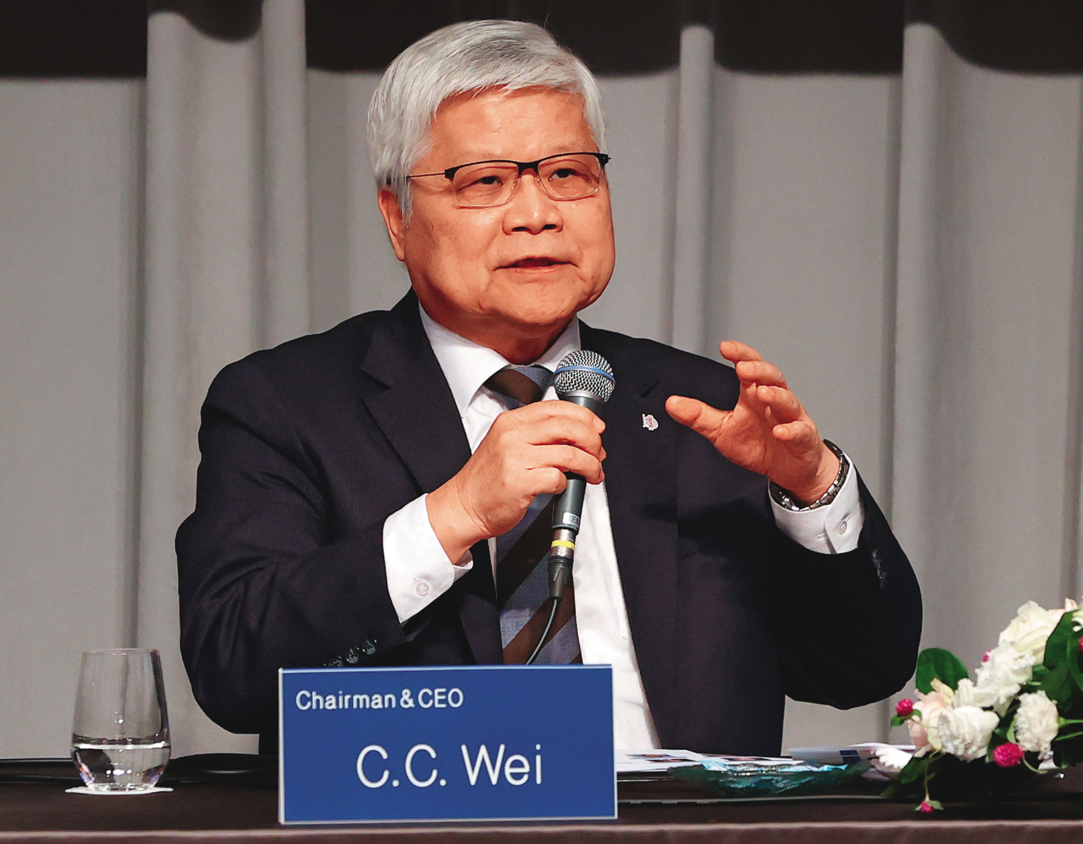 面對外資提問地緣政治問題，台積電董事長魏哲家霸氣回應：「海外投資計畫目前沒有改變。」（聯合知識庫）