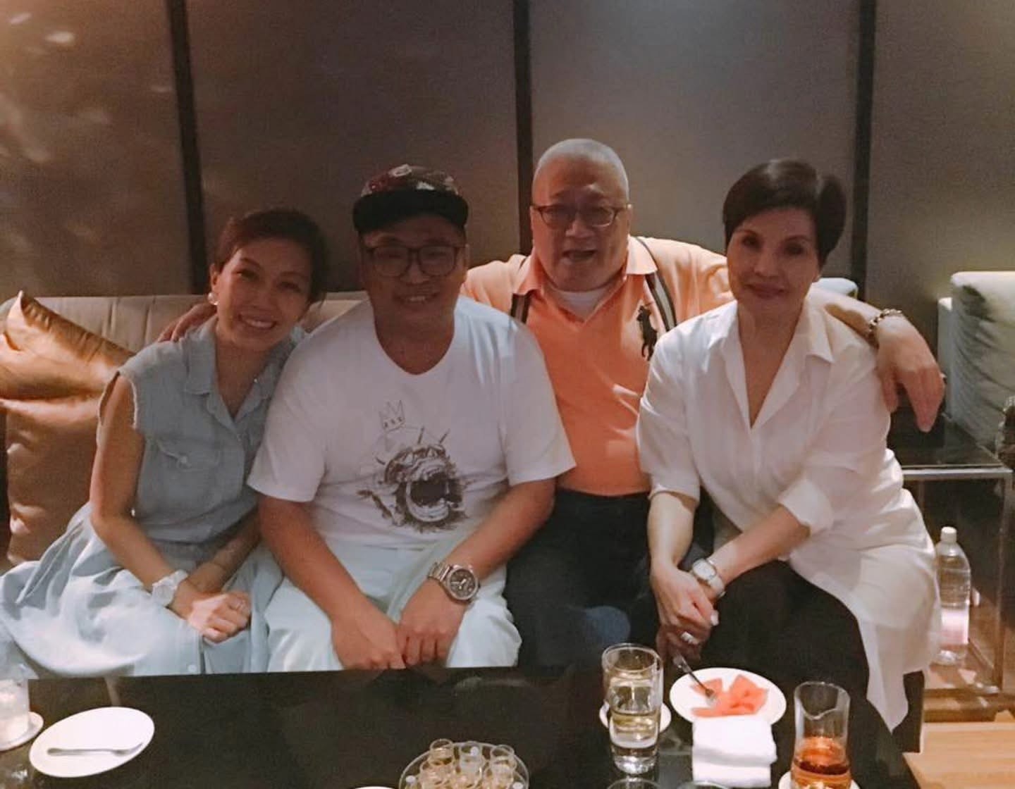 75歲資深藝人林光寧一家感情融洽，如今林光寧因病住院，一家人在醫院緊張守候。（翻攝自summer臉書）