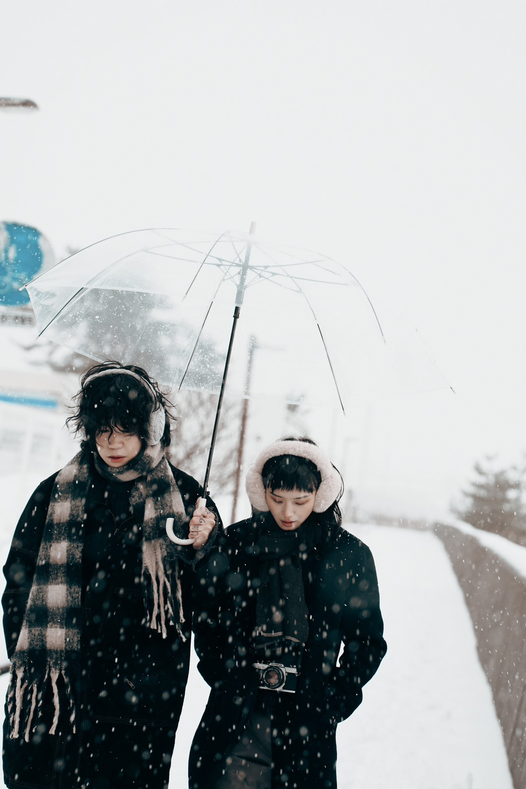 王謙新歌〈風箏〉前往日本拍攝，4天3夜完成唯美雪地愛情MV。（形上娛樂提供）