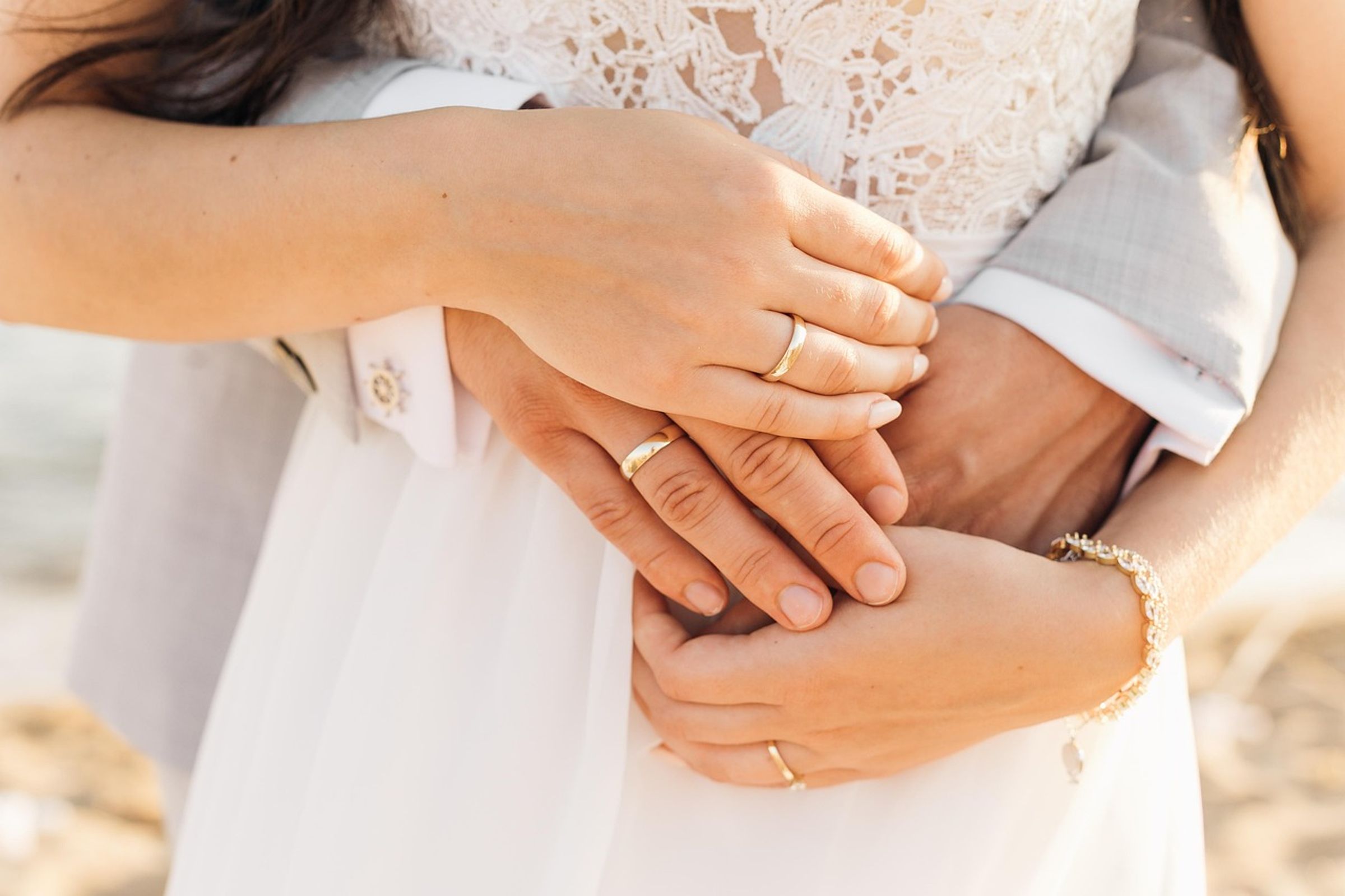 人夫指控好兄弟奪人妻，離婚不到半年，好兄弟就娶走前妻。（示意圖，pixabay）