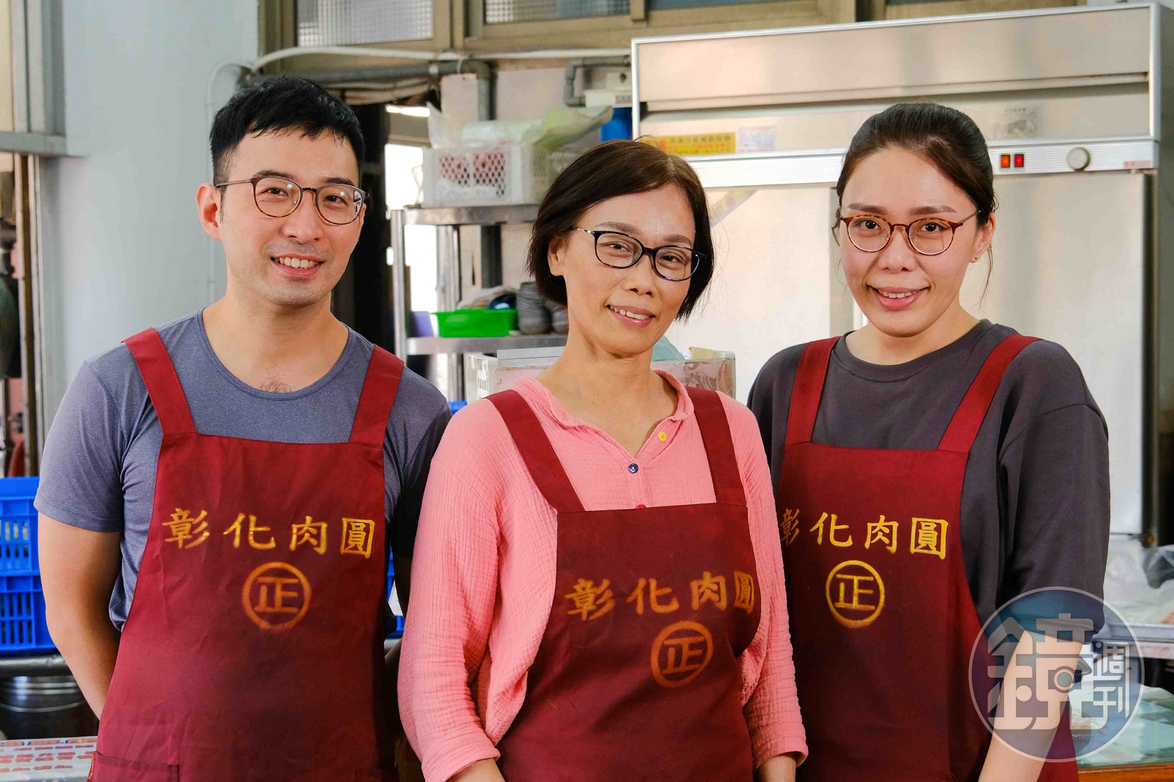 第四代老闆娘楊雅嵐（右）和媽媽薛瑛美（中）、丈夫林宗翰（左）傳承家族口味的同時，也不斷改革創新。