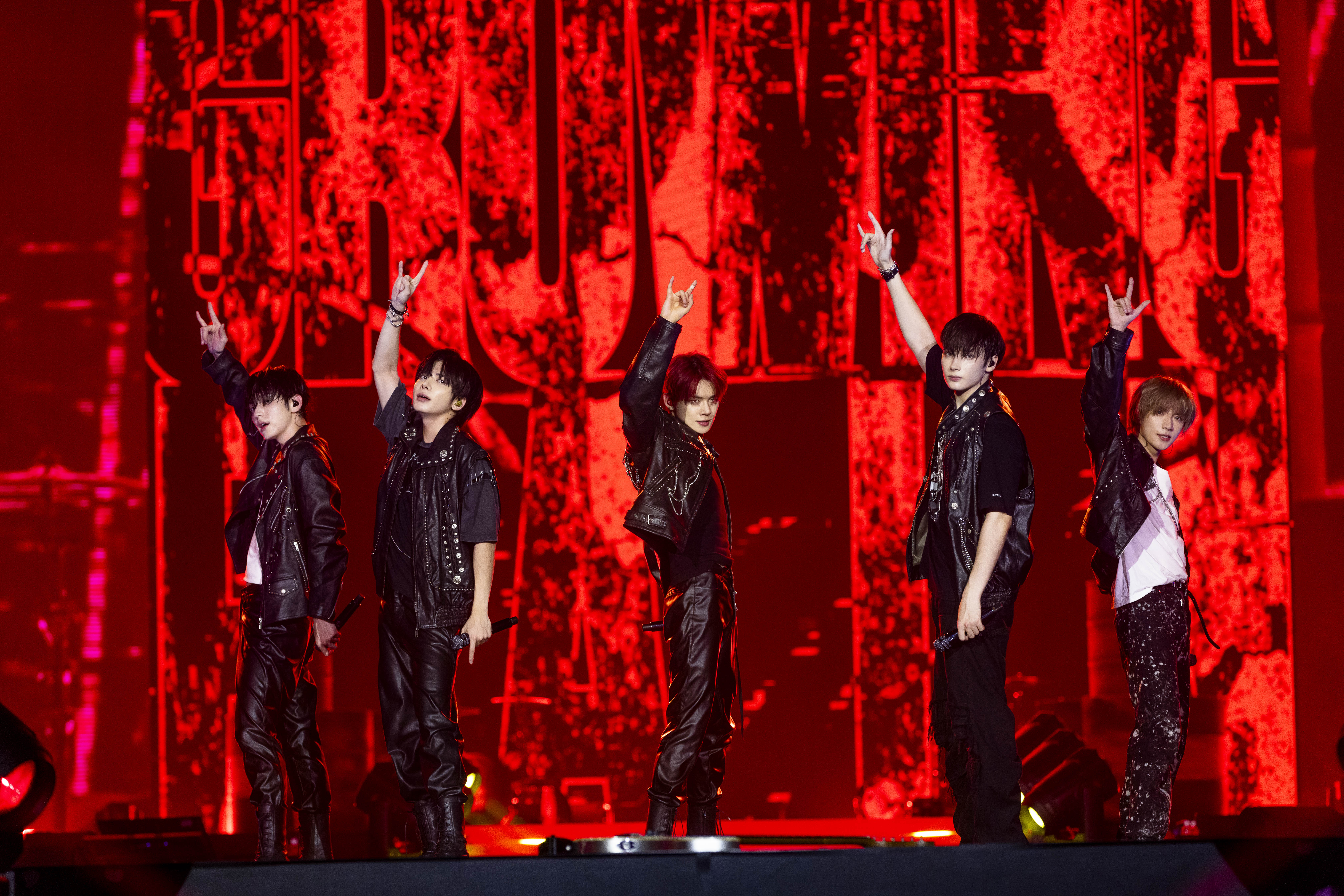 韓團TXT本周六日在林口體育館開唱，嗨翻1萬8千名MOA粉絲。（遠雄創藝提供）