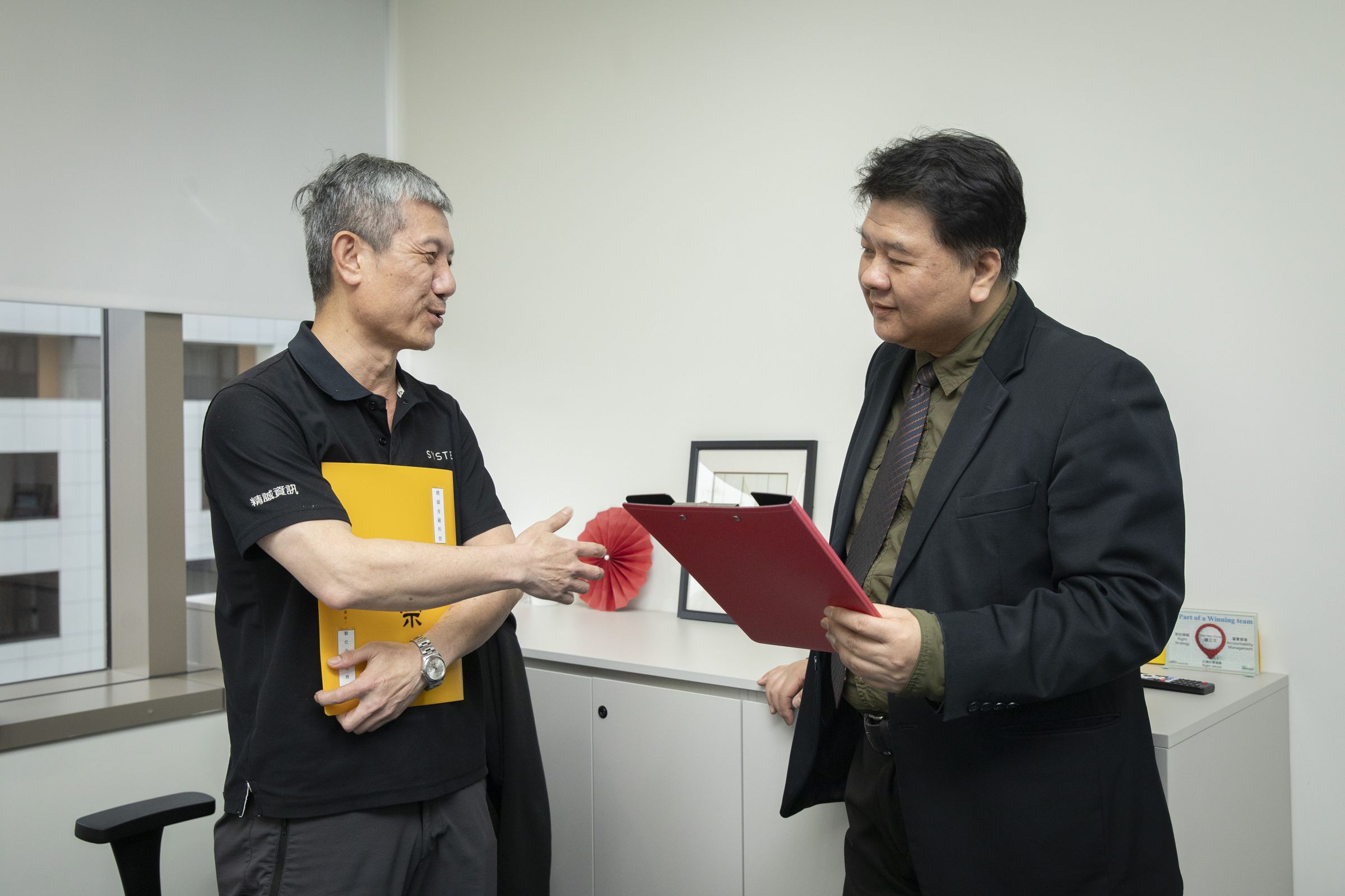 第一個發現黃華勇離開綠界的,就是時任嘉利科技總經理的鍾正文,他馬上回報集團,並希望黃華勇能進公司履行承諾。