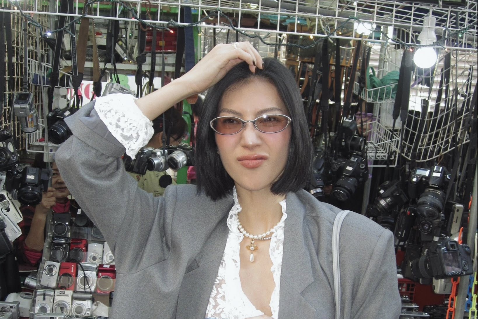 莫莉因詐騙事件，讓前助理背鍋承受巨大壓力。（翻攝自莫莉臉書）