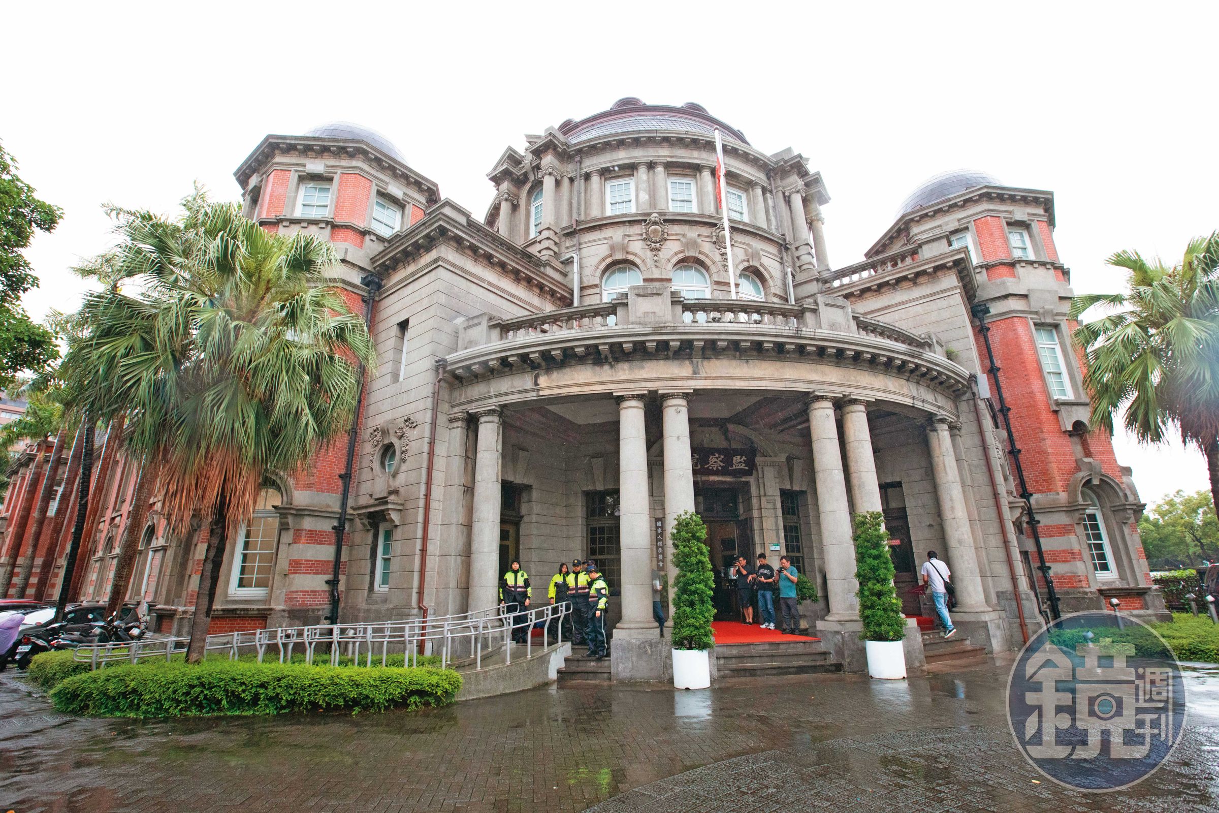 監察院(圖)也收到檢舉信,其中是否有黨政人士介入關說,成為調查一環。